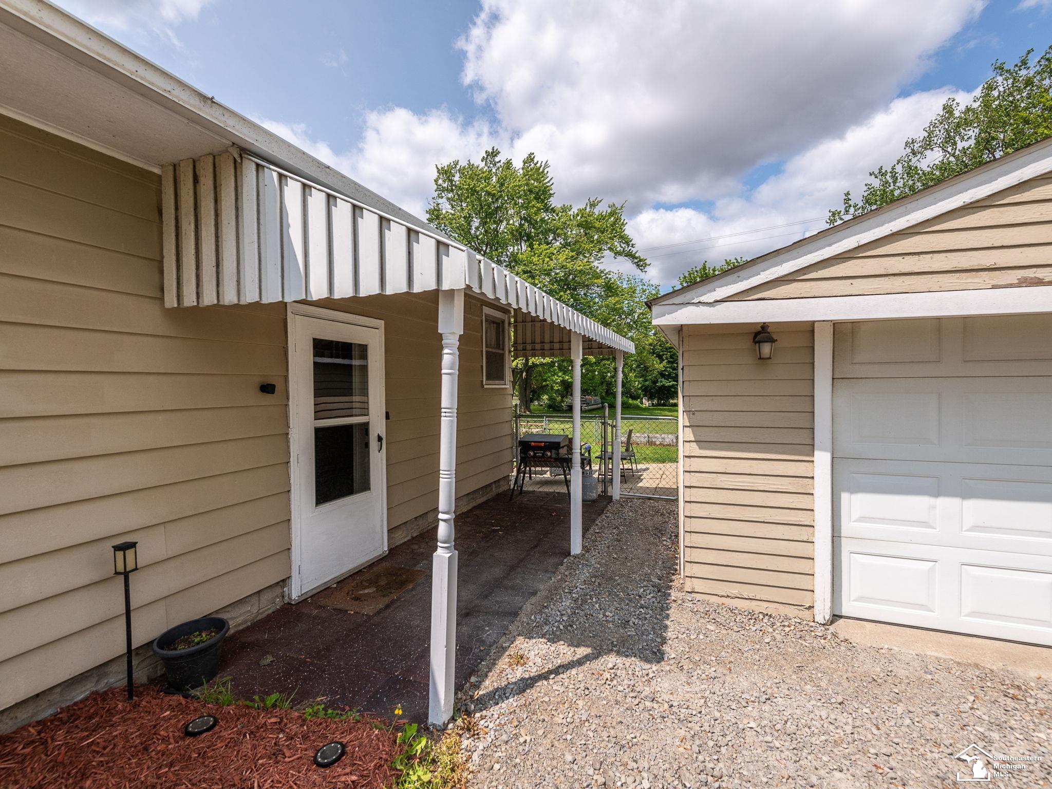 3200 S Custer Road