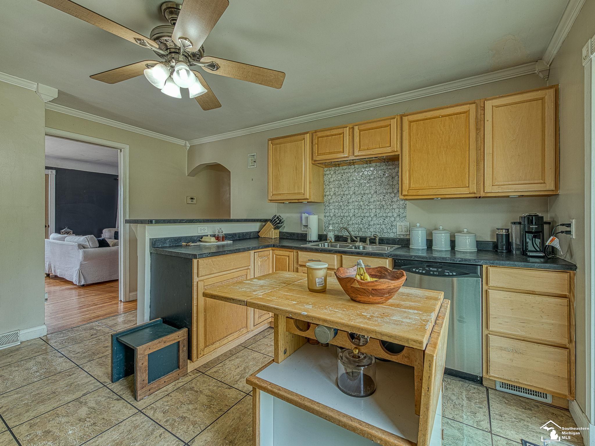 3200 S Custer Road