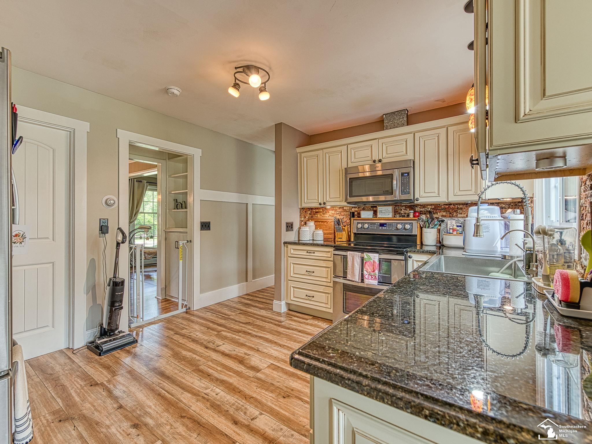 4121 Canterbury Drive