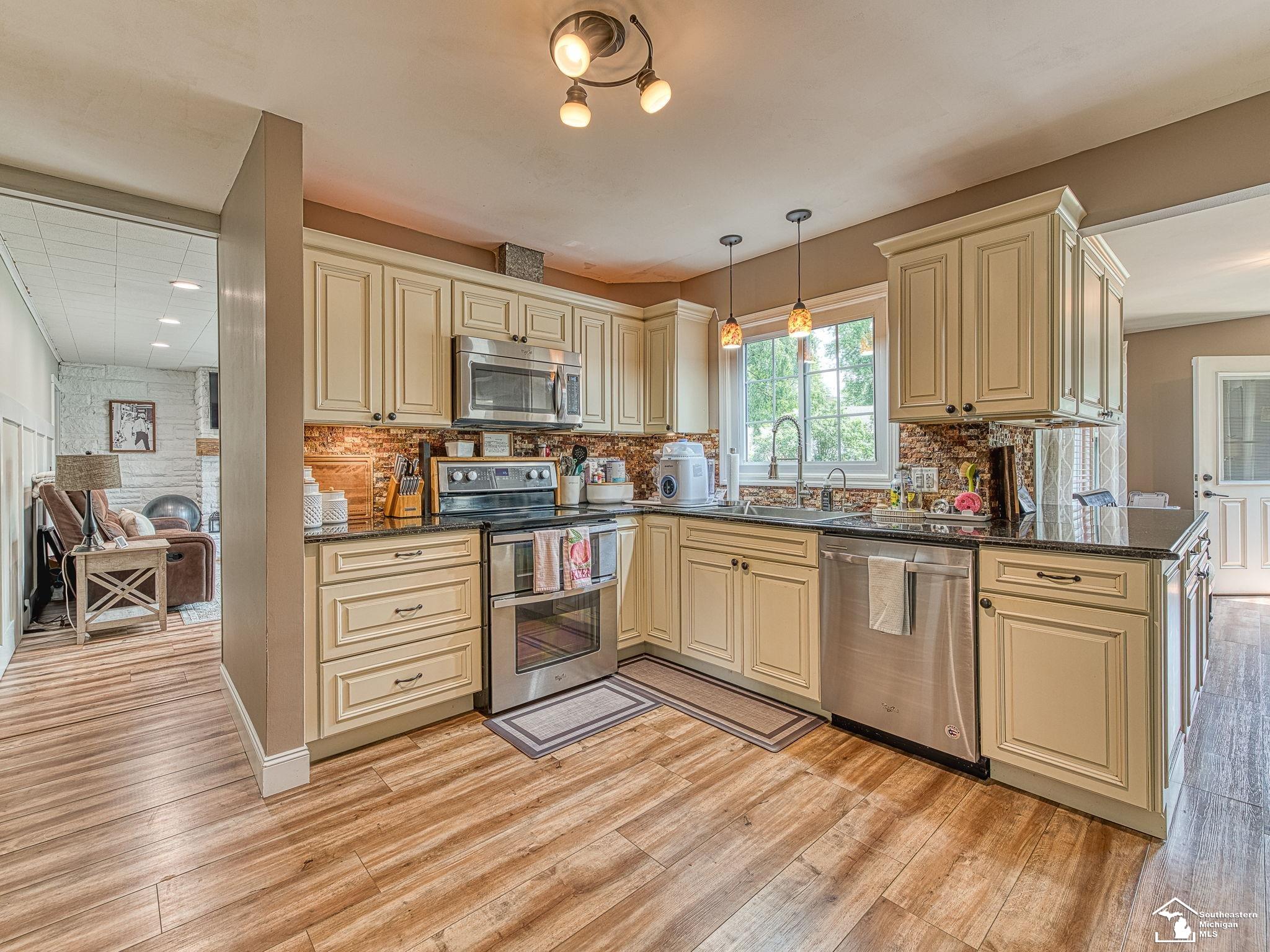 4121 Canterbury Drive
