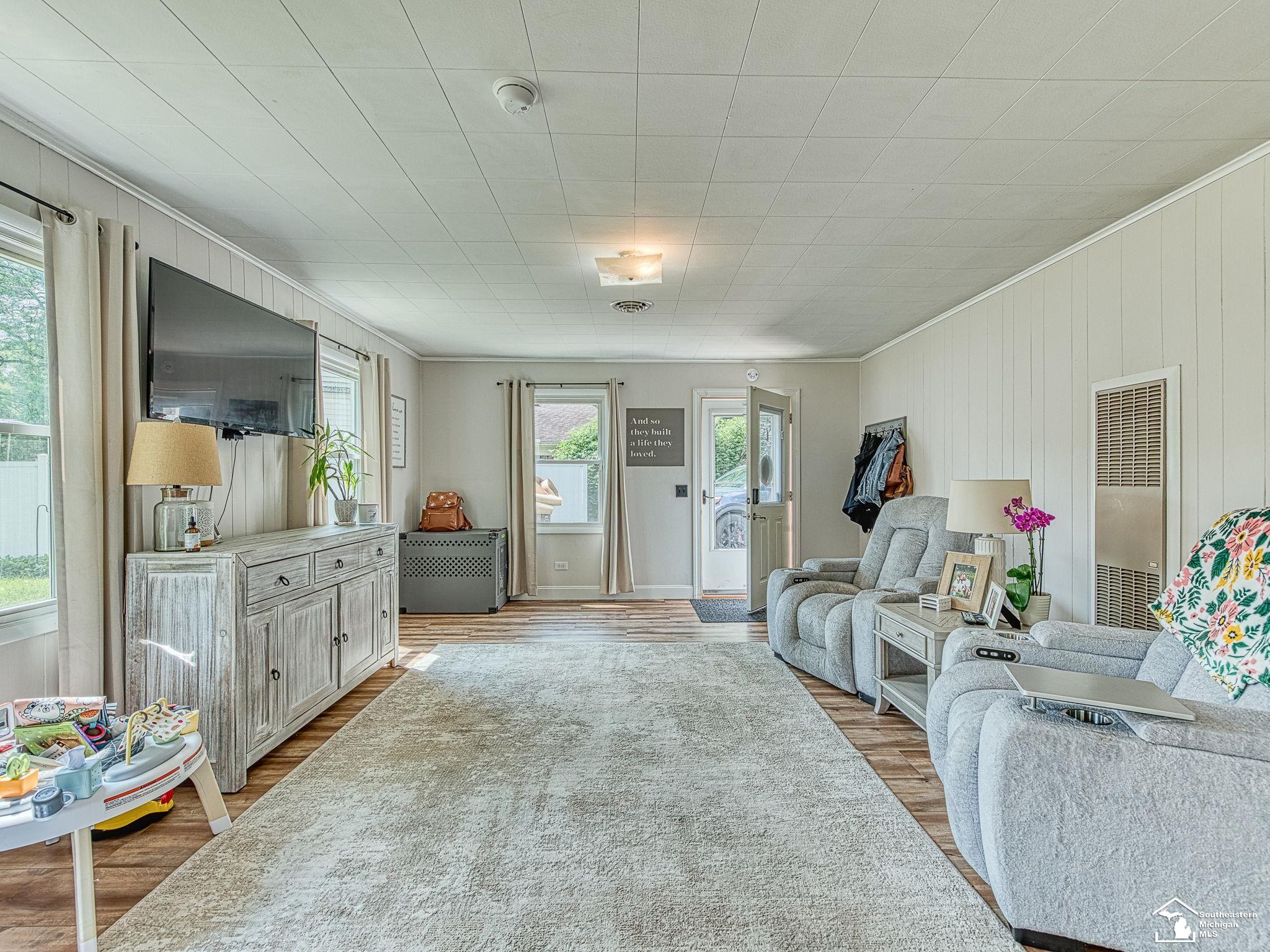 4121 Canterbury Drive