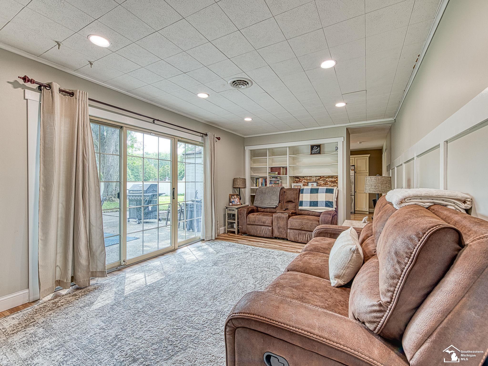 4121 Canterbury Drive