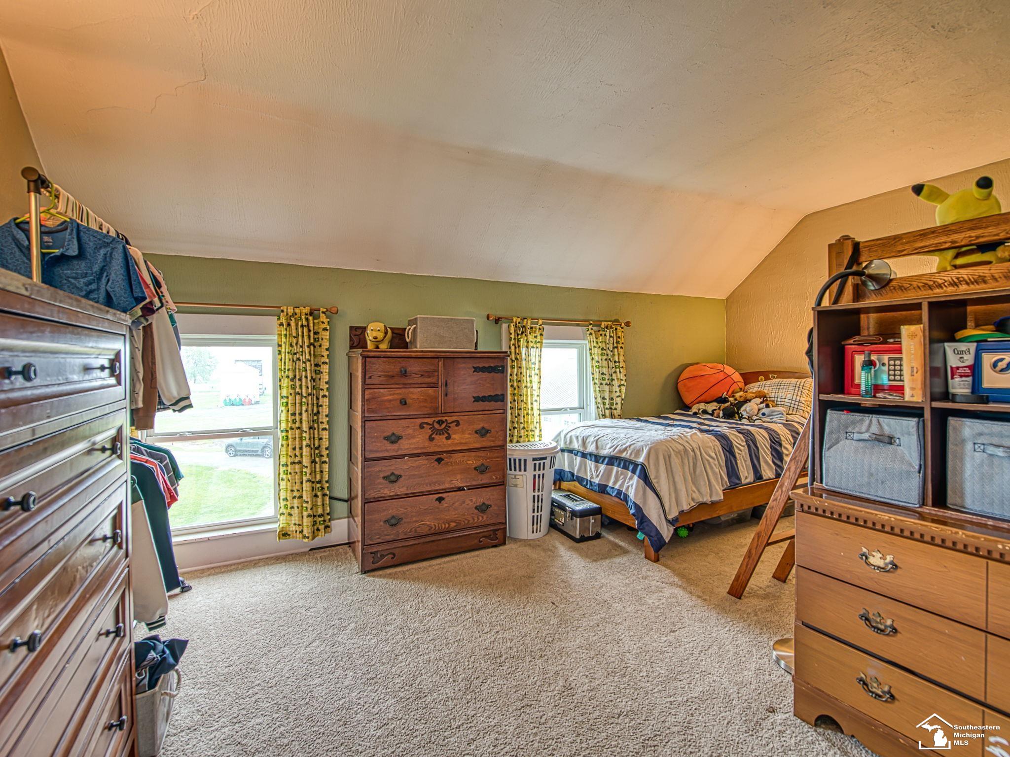 1095 Nieman Road