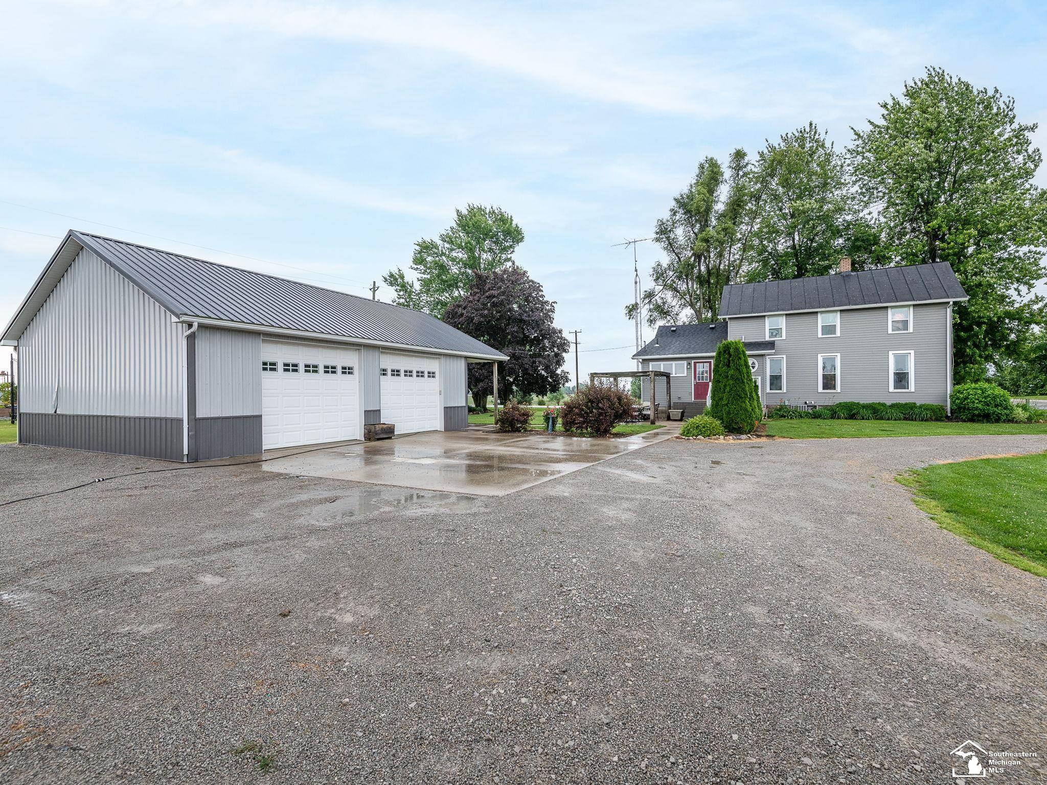 1095 Nieman Road