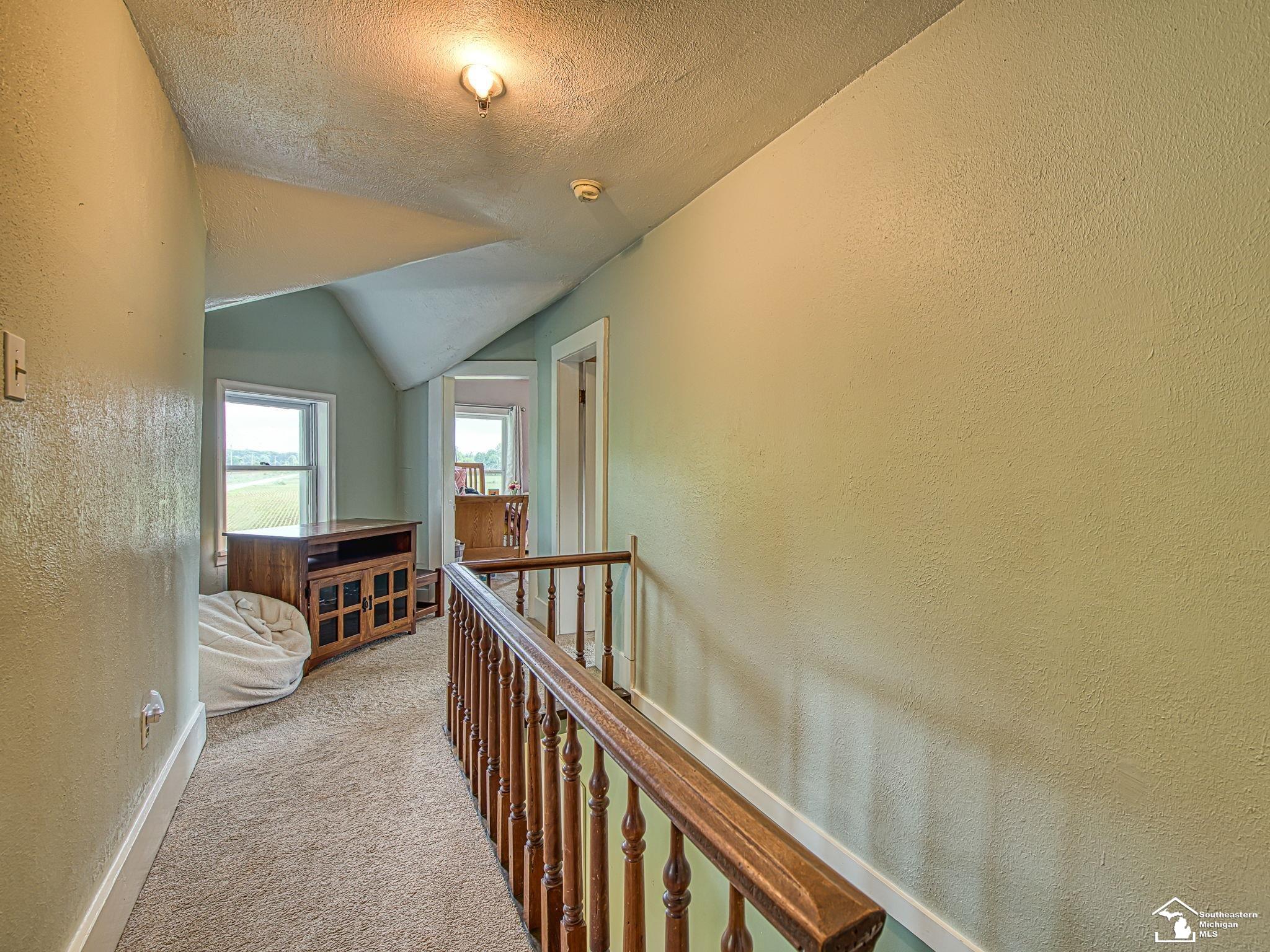 1095 Nieman Road