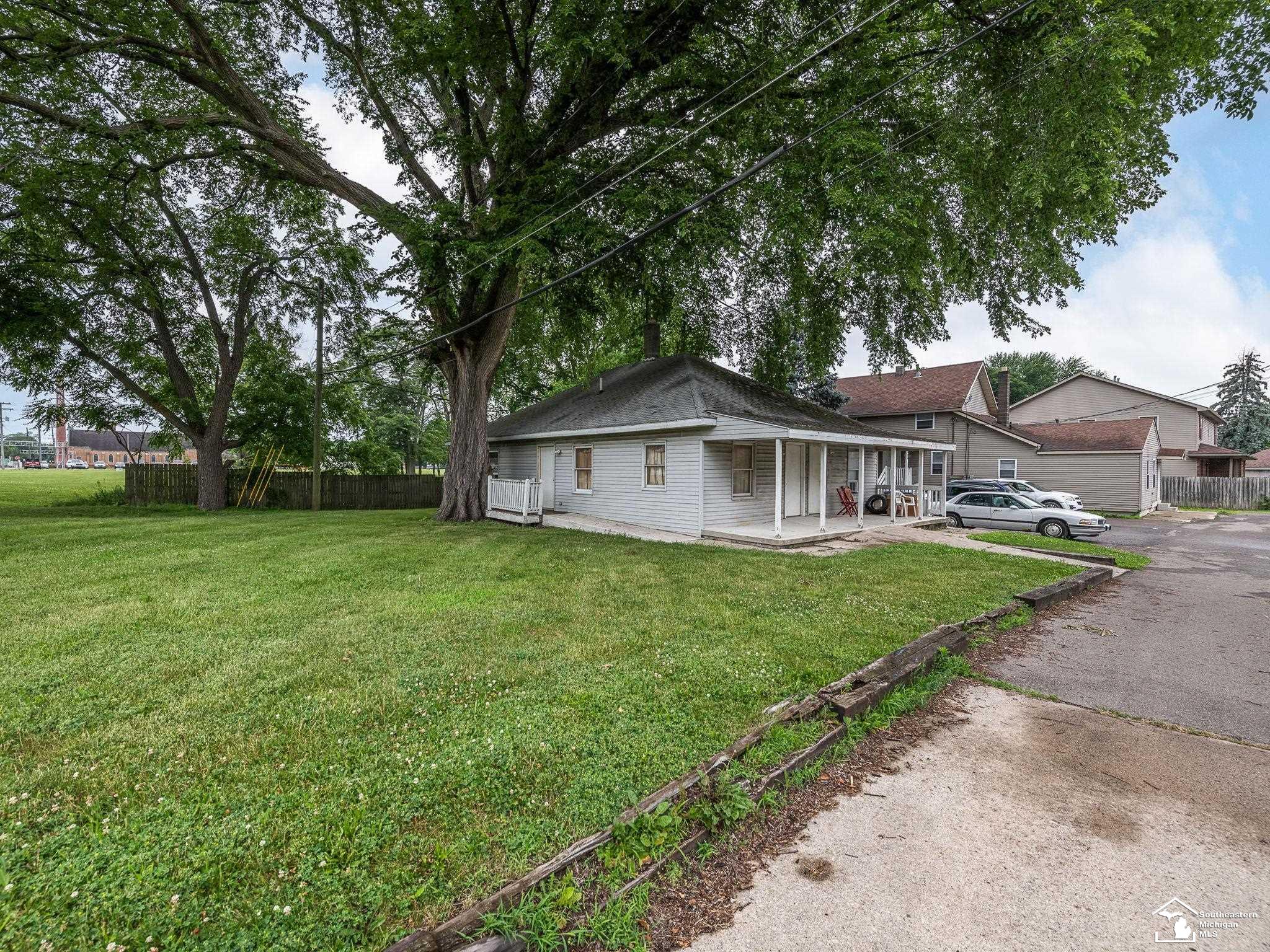 926 E Front Street