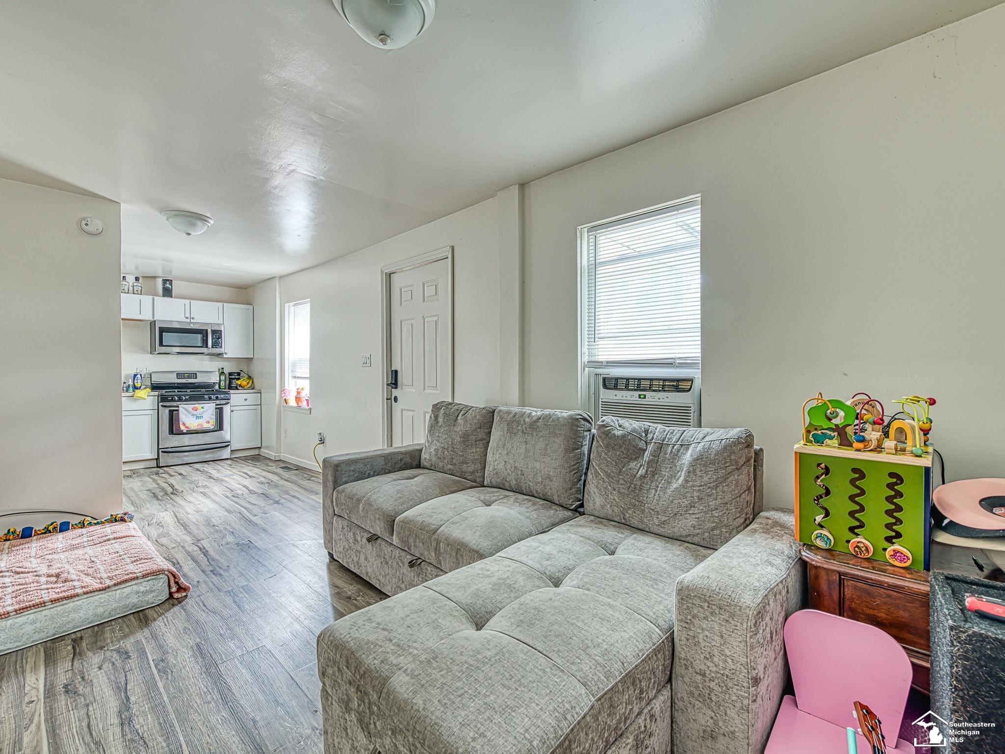 926 E Front Street