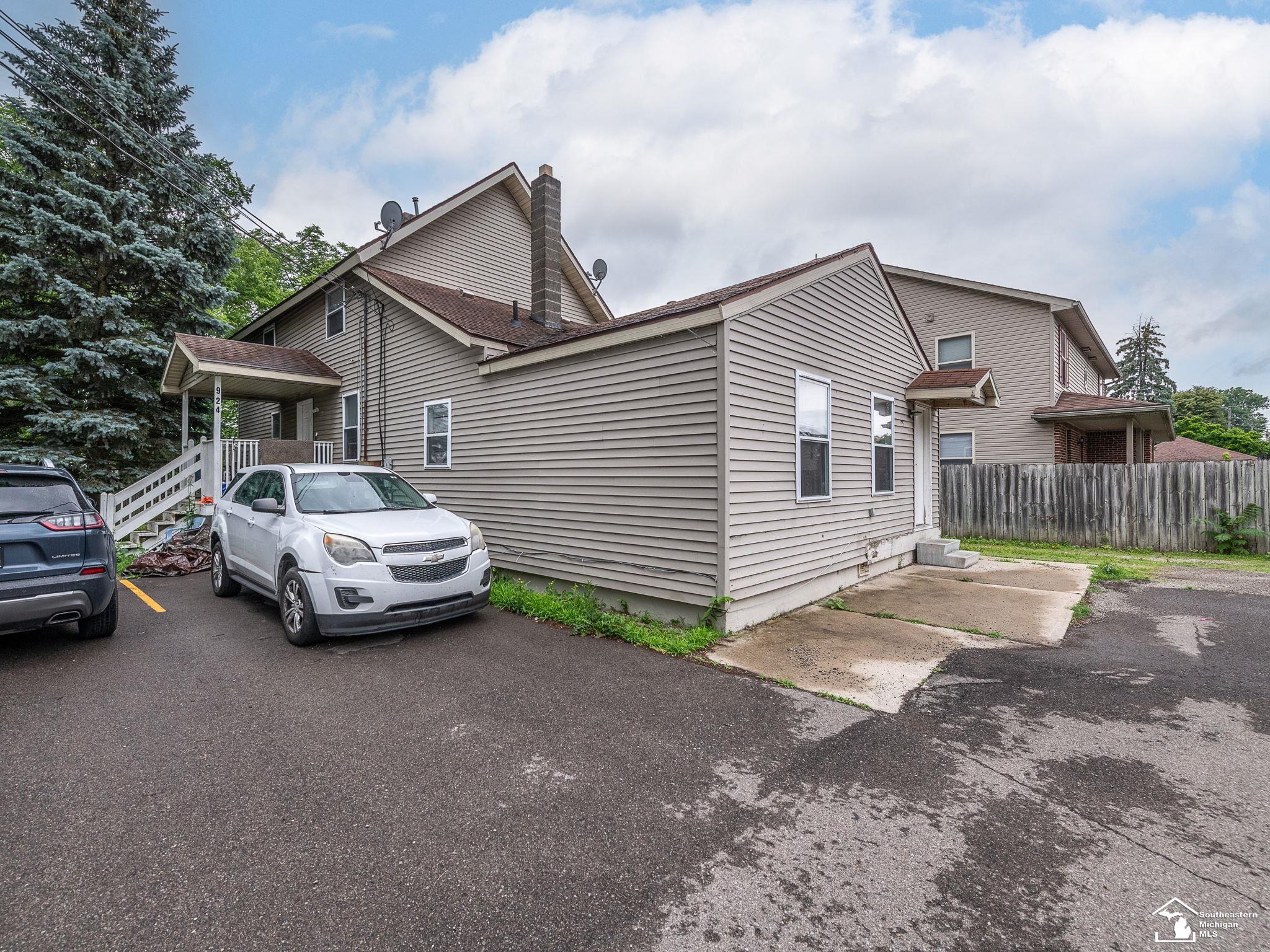 926 E Front Street
