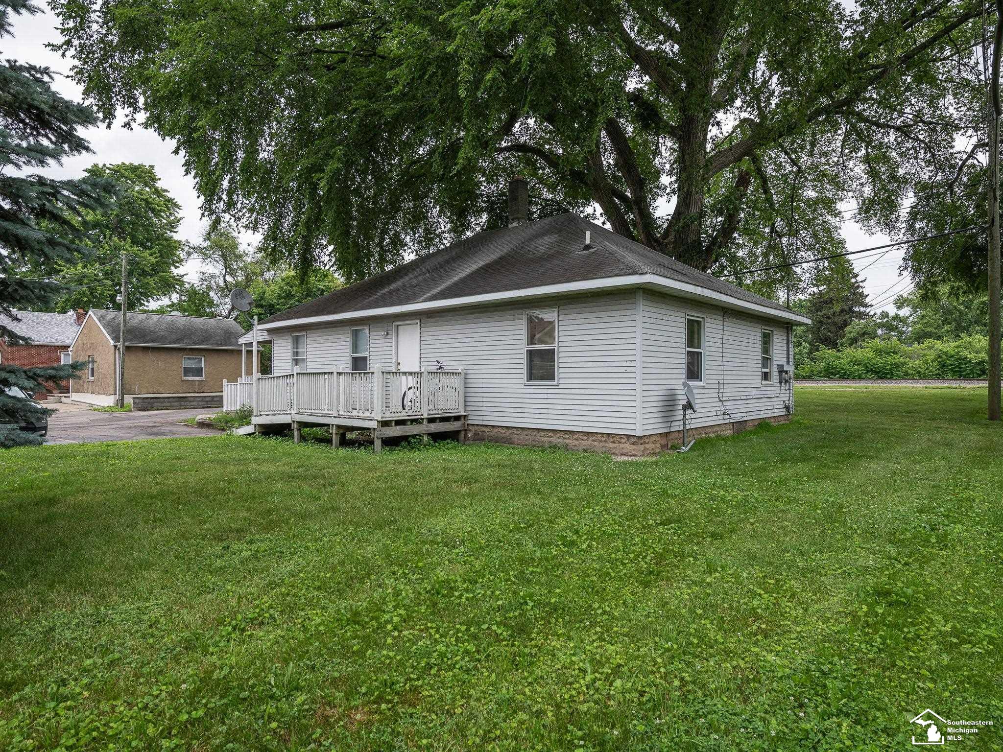 926 E Front Street