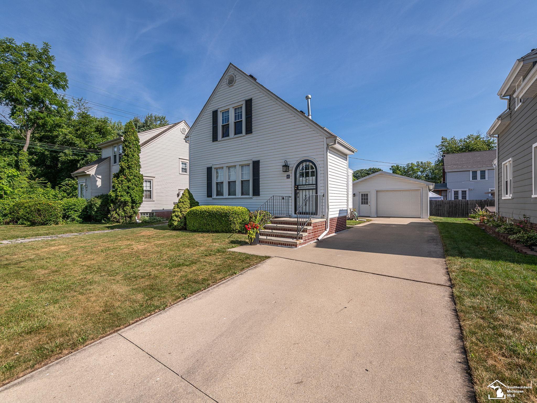 322 Shadowlawn Place