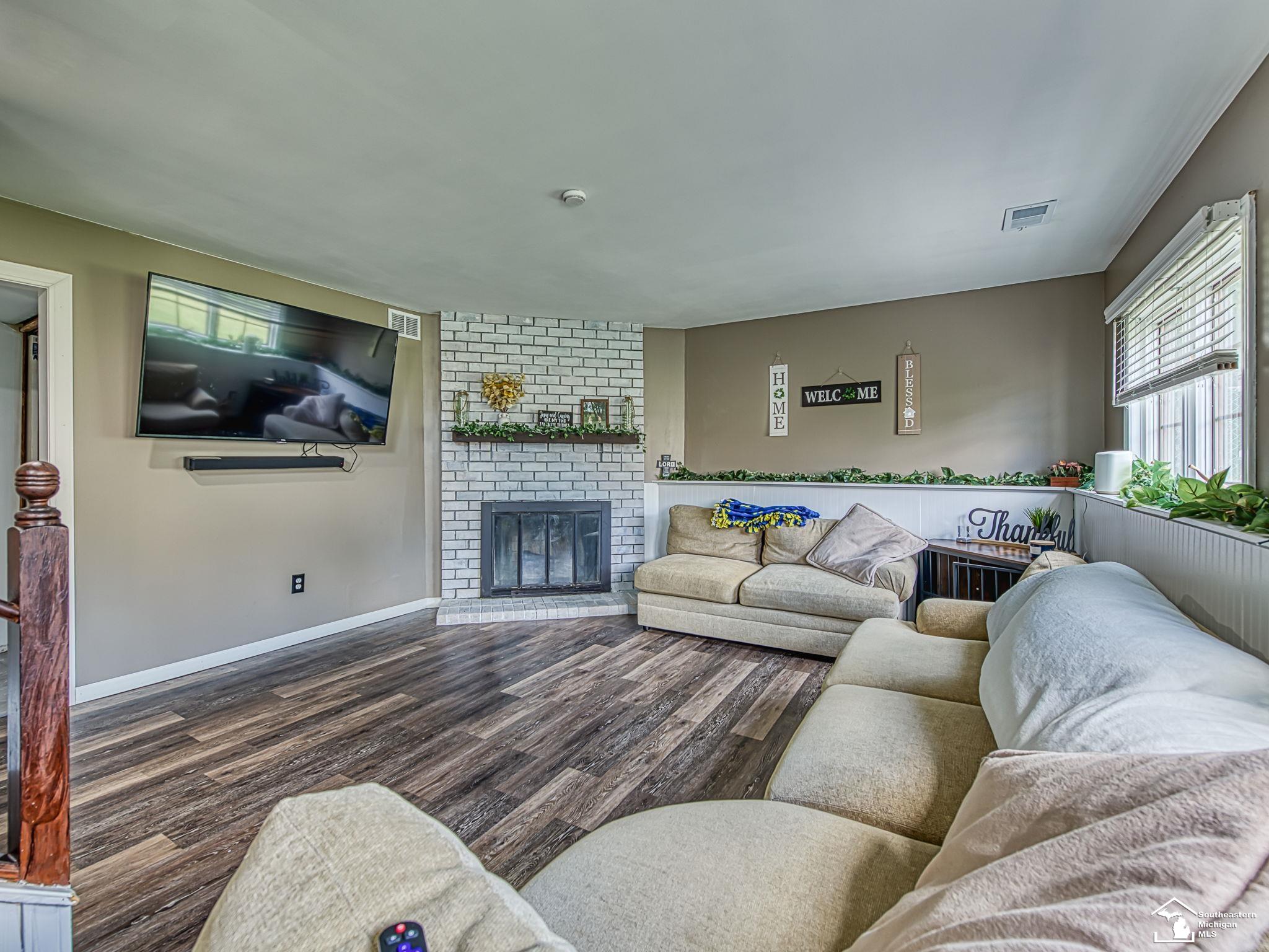 19010 Arlington Drive