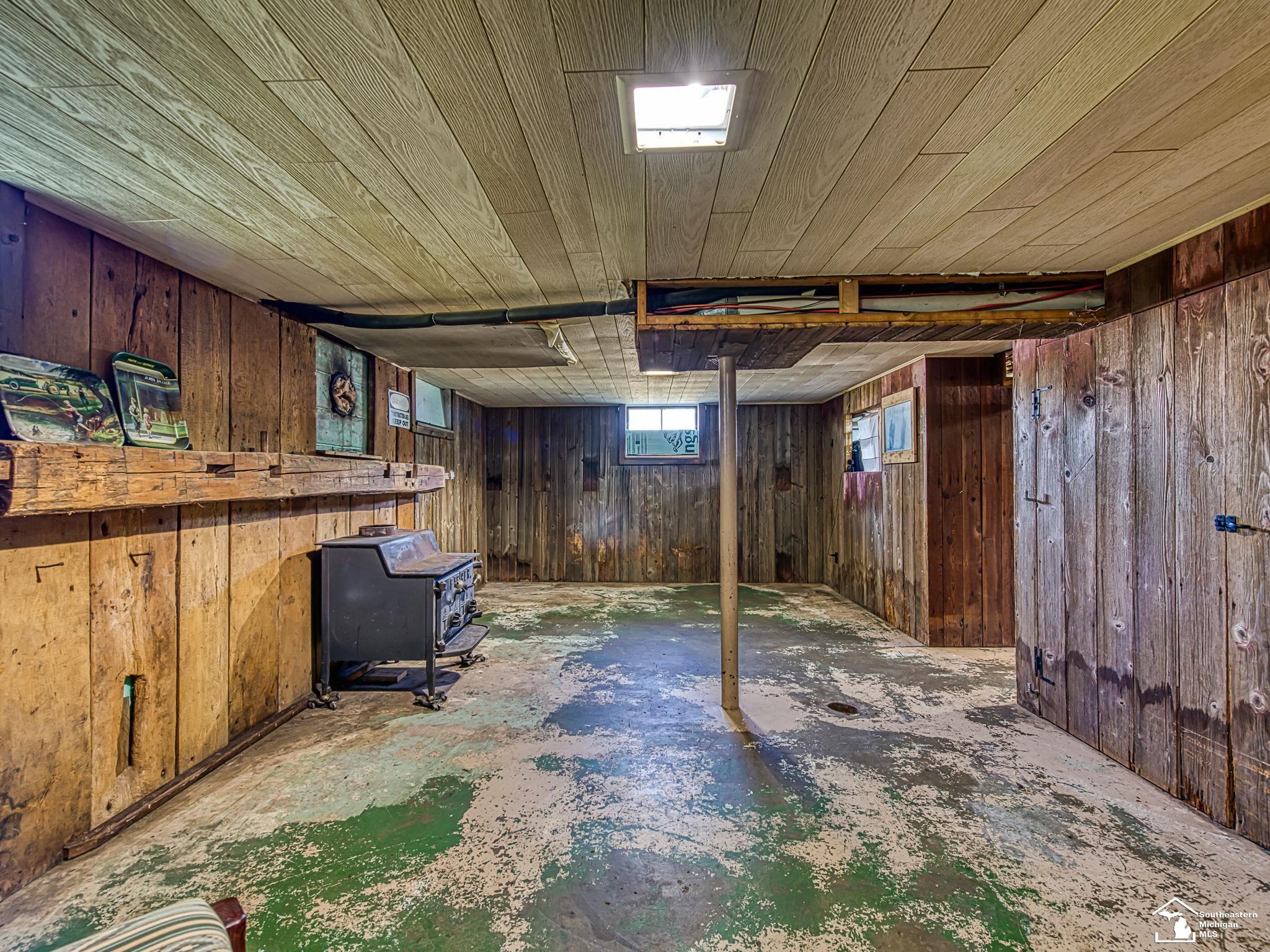 16325 Dixon Road