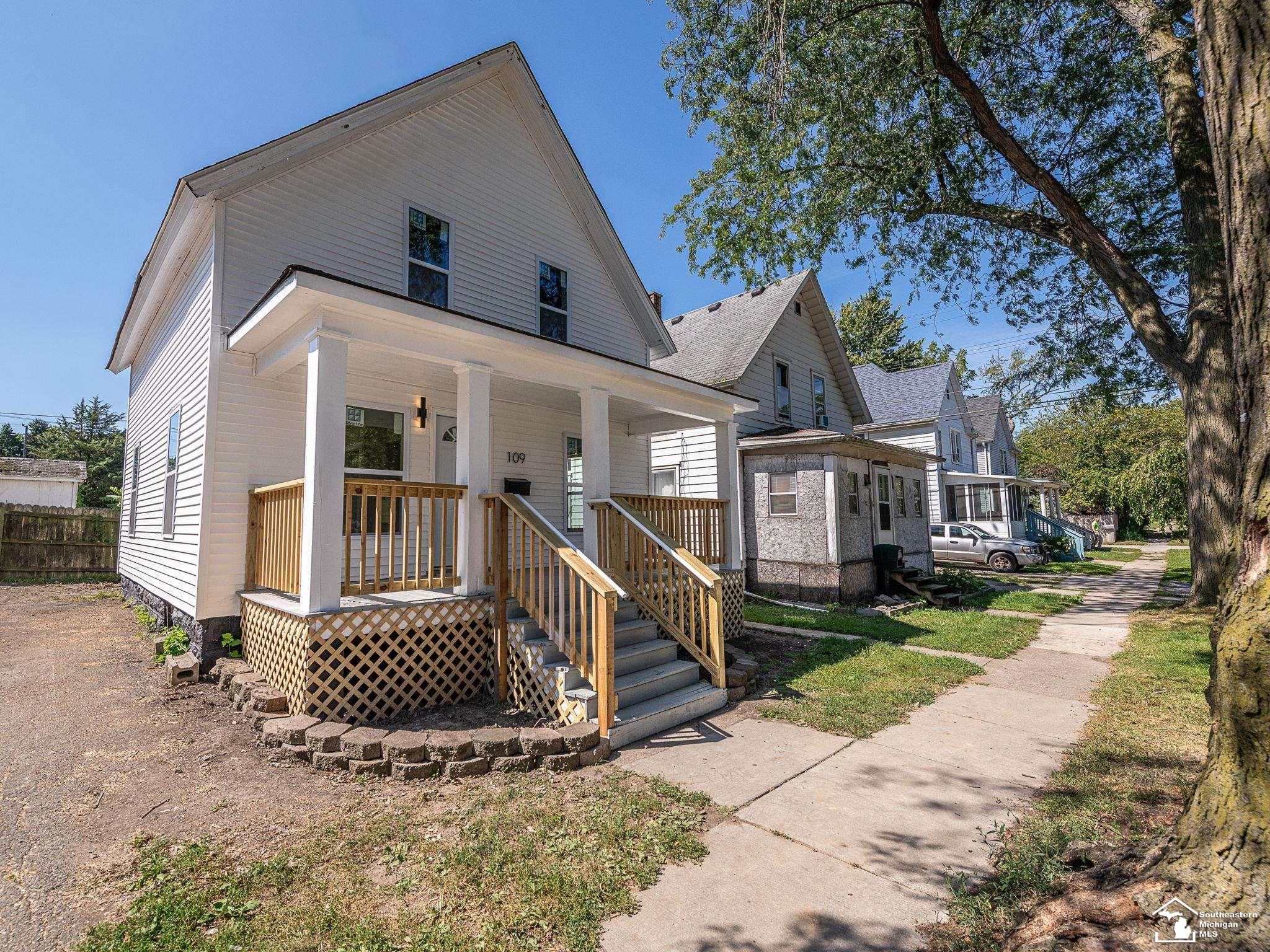 109 W 5th Street