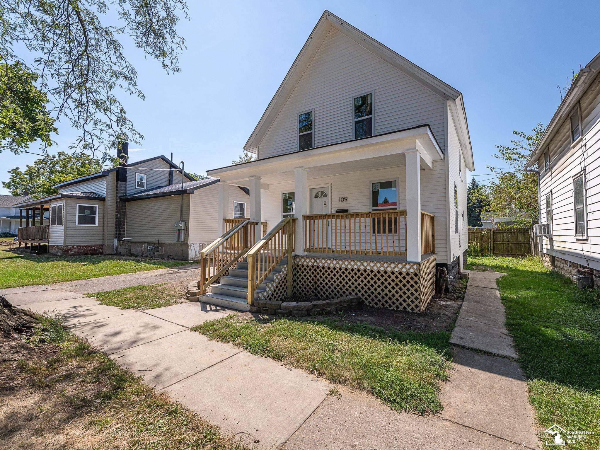 109 W 5th Street