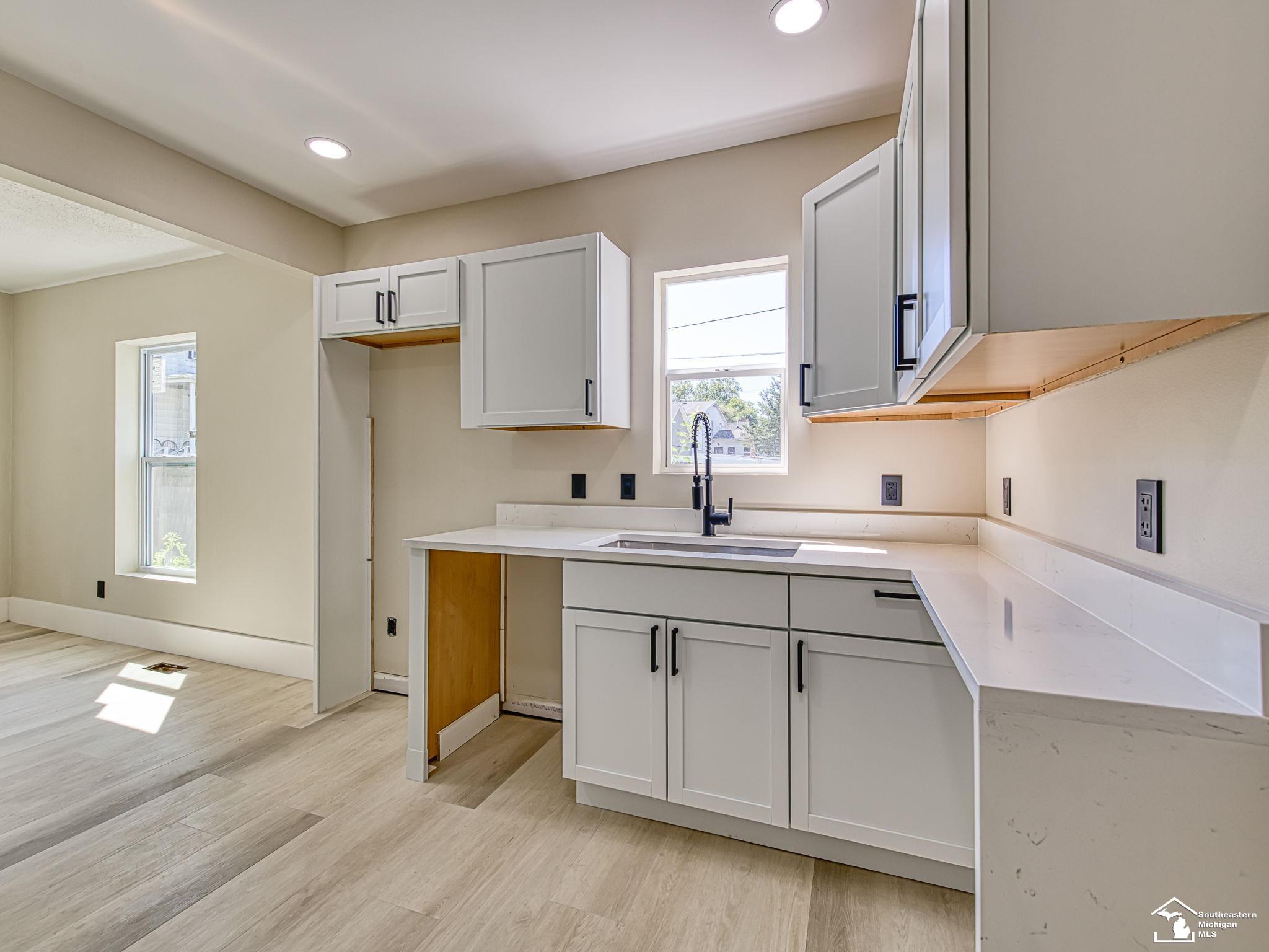 109 W 5th Street