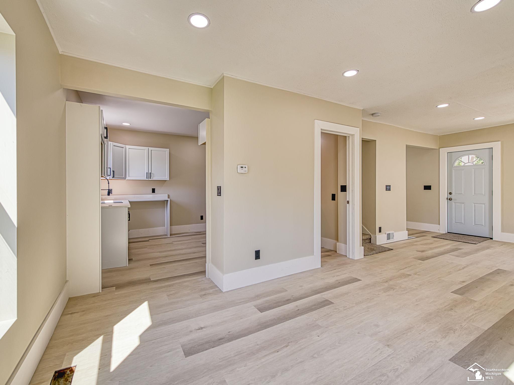 109 W 5th Street
