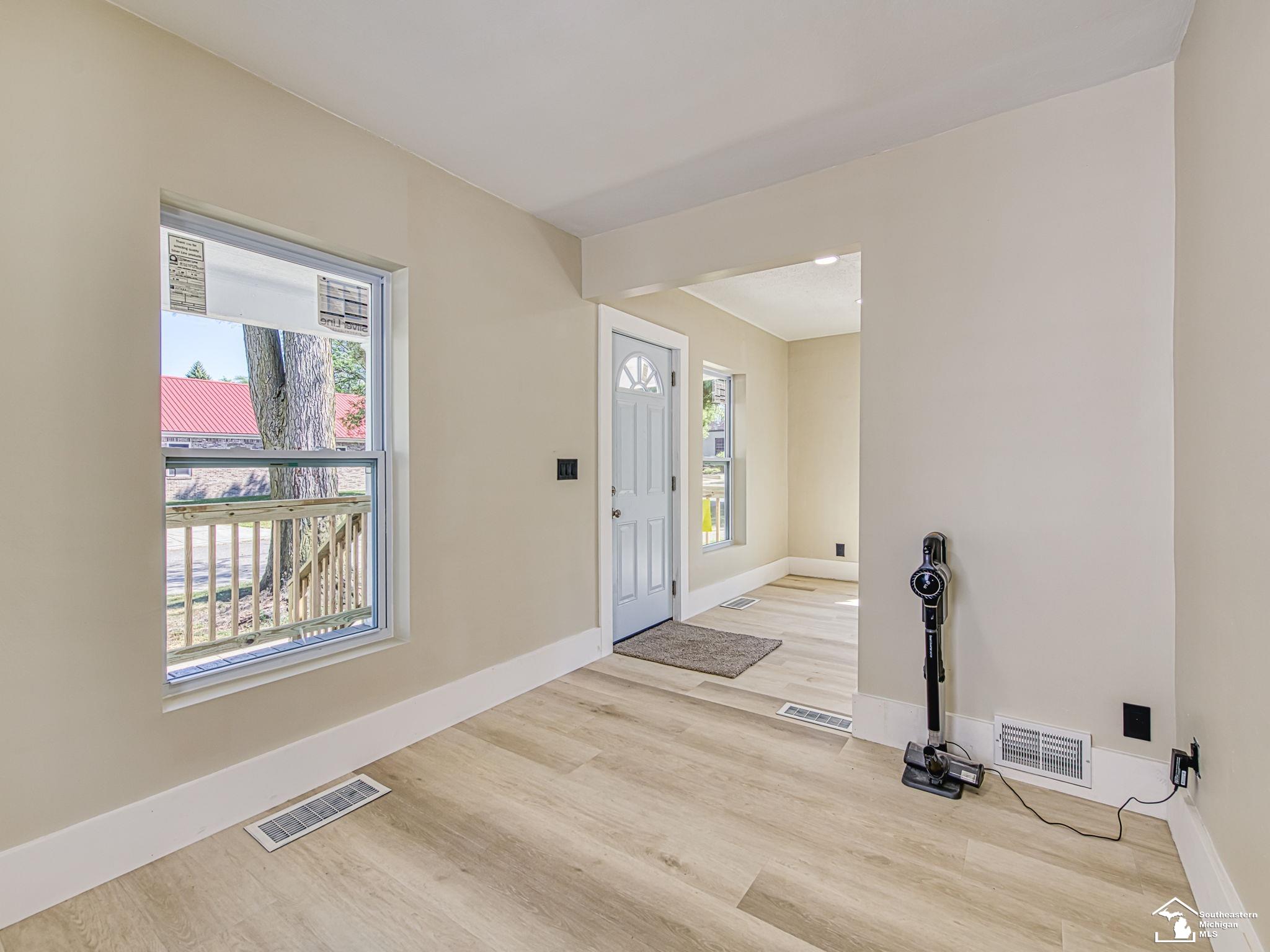 109 W 5th Street