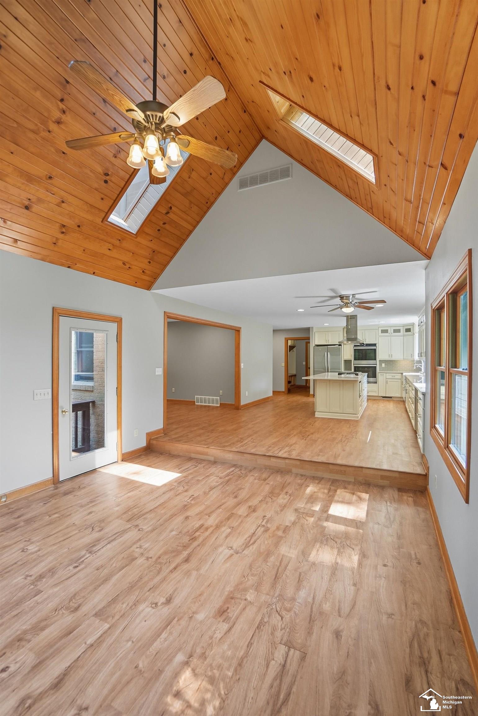 2200 Meanwell Rd Road