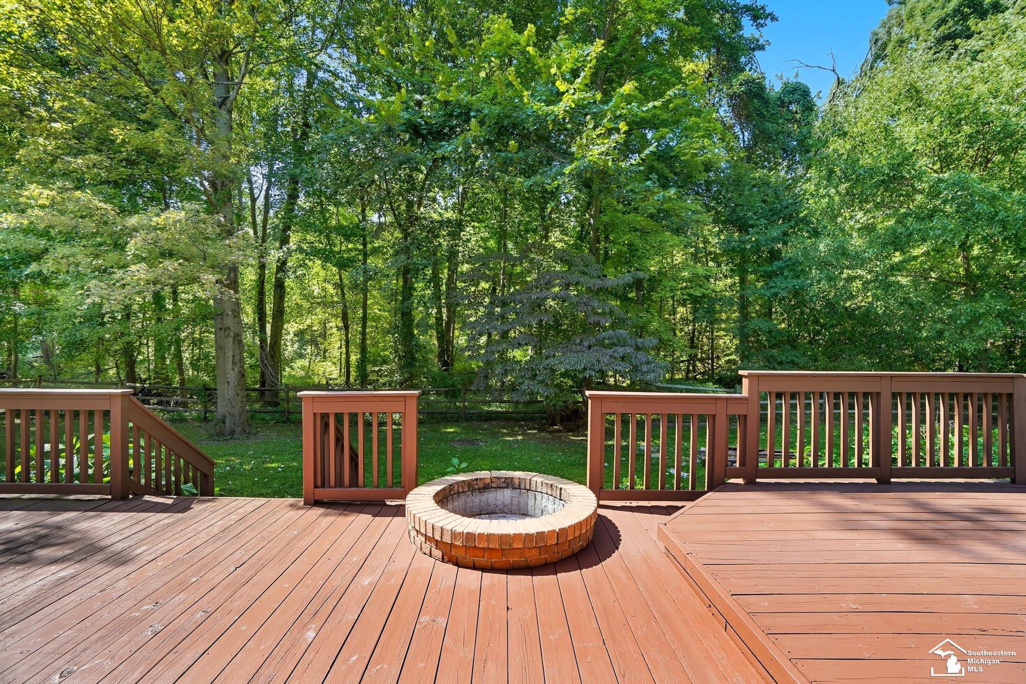 2200 Meanwell Rd Road