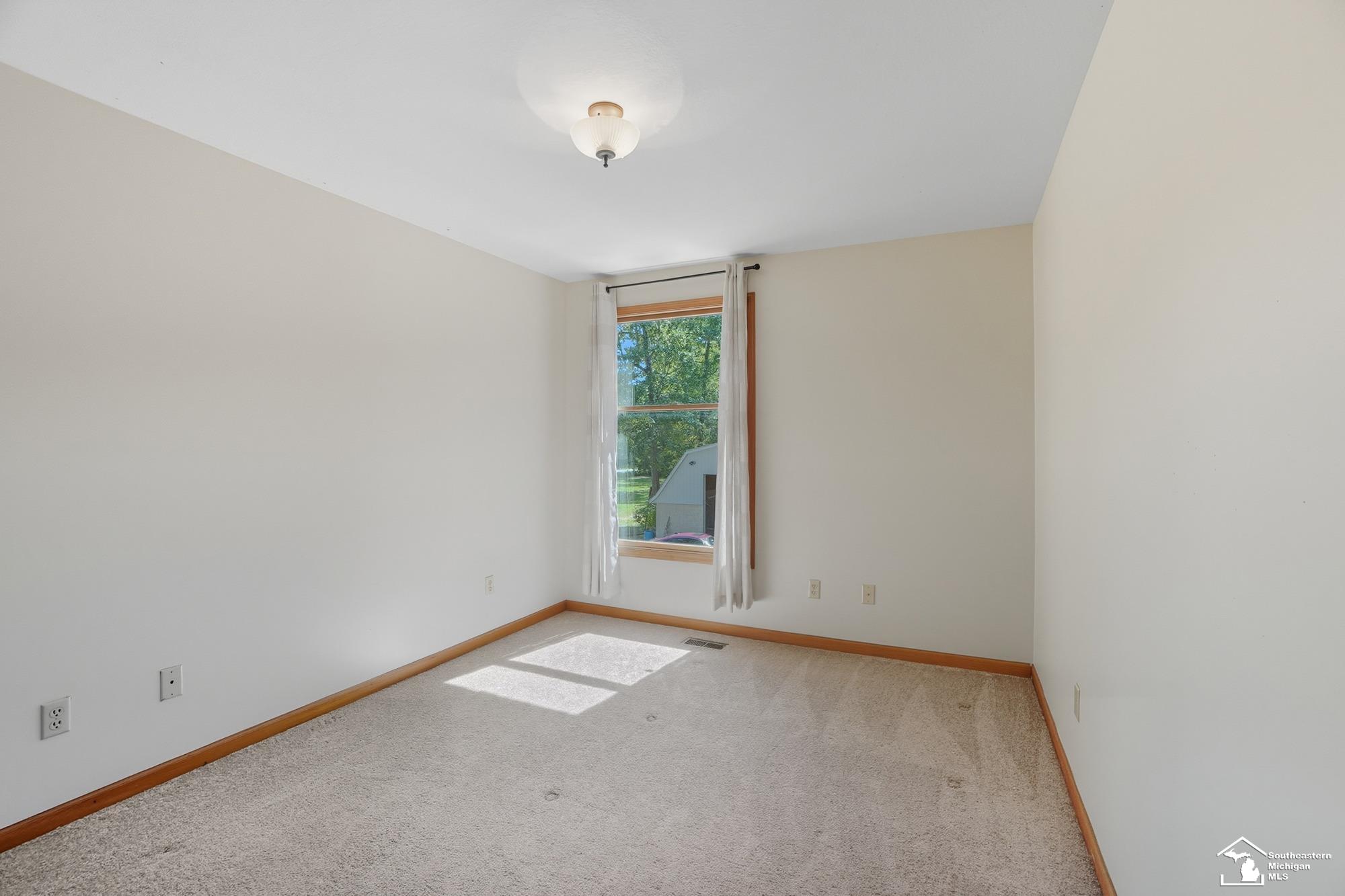 2200 Meanwell Rd Road