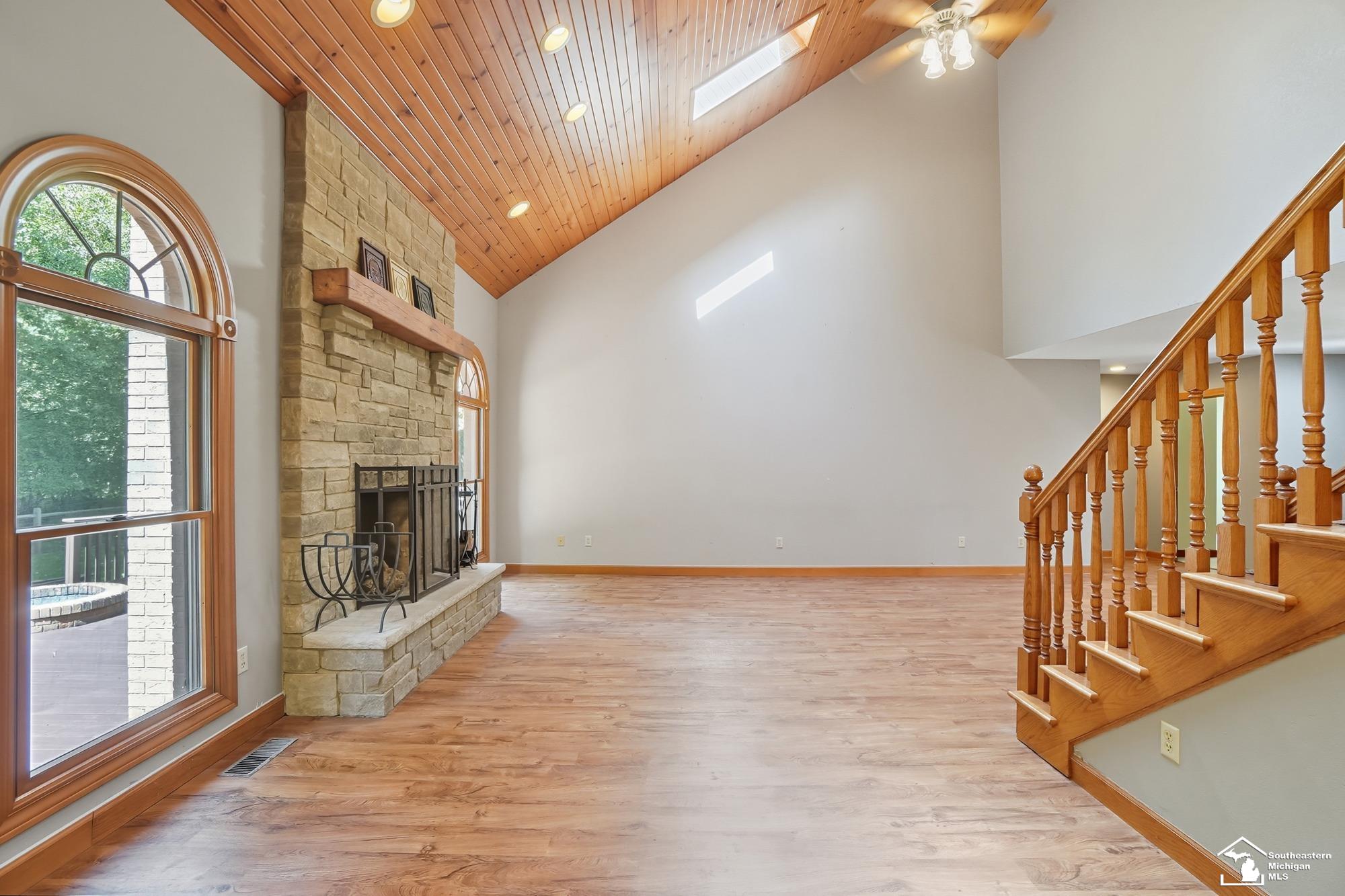 2200 Meanwell Rd Road