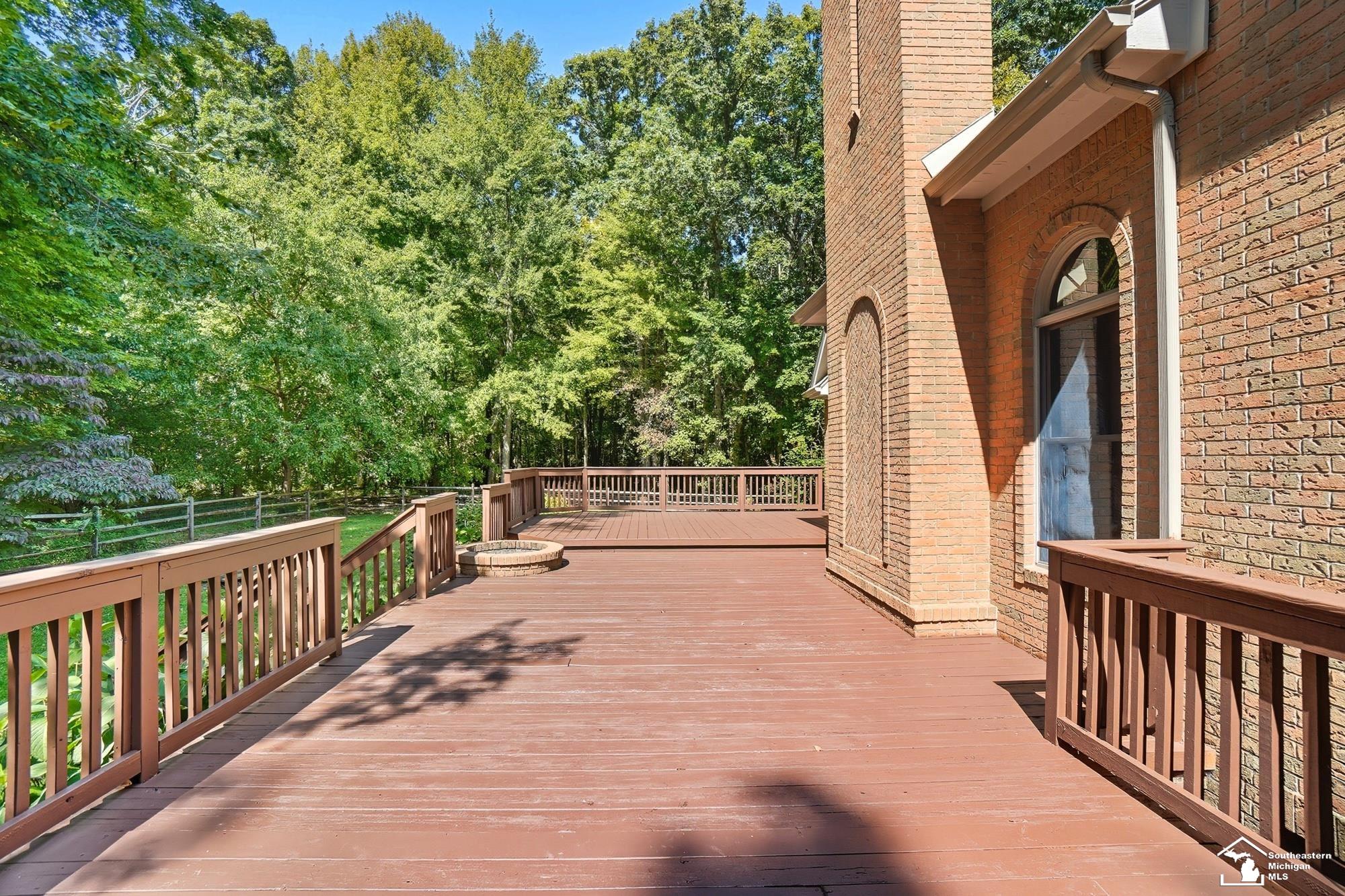 2200 Meanwell Rd Road