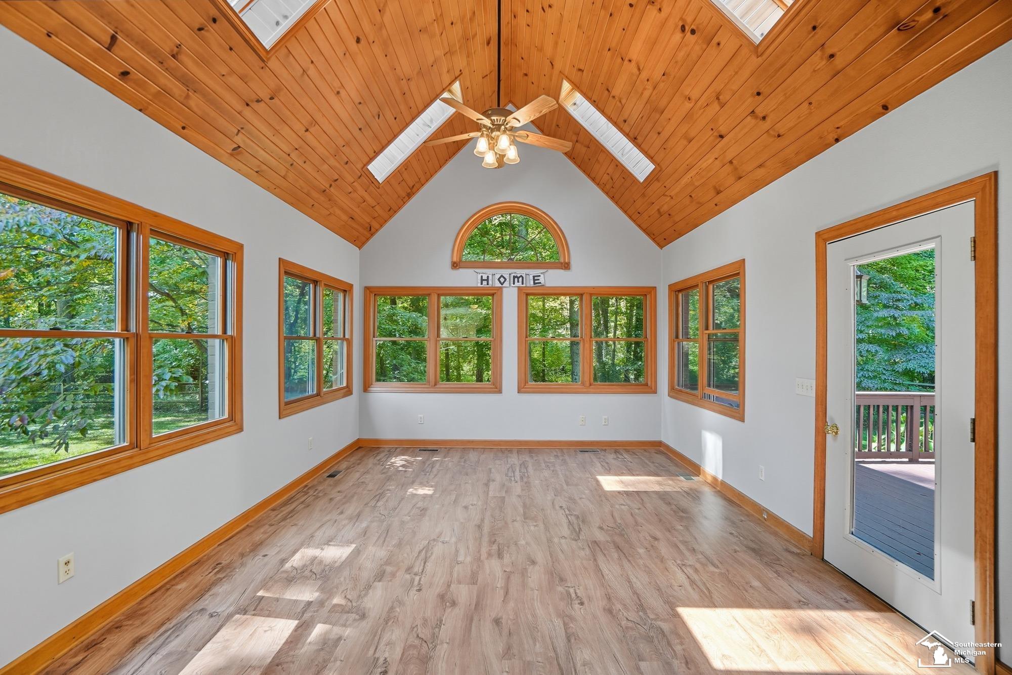 2200 Meanwell Rd Road