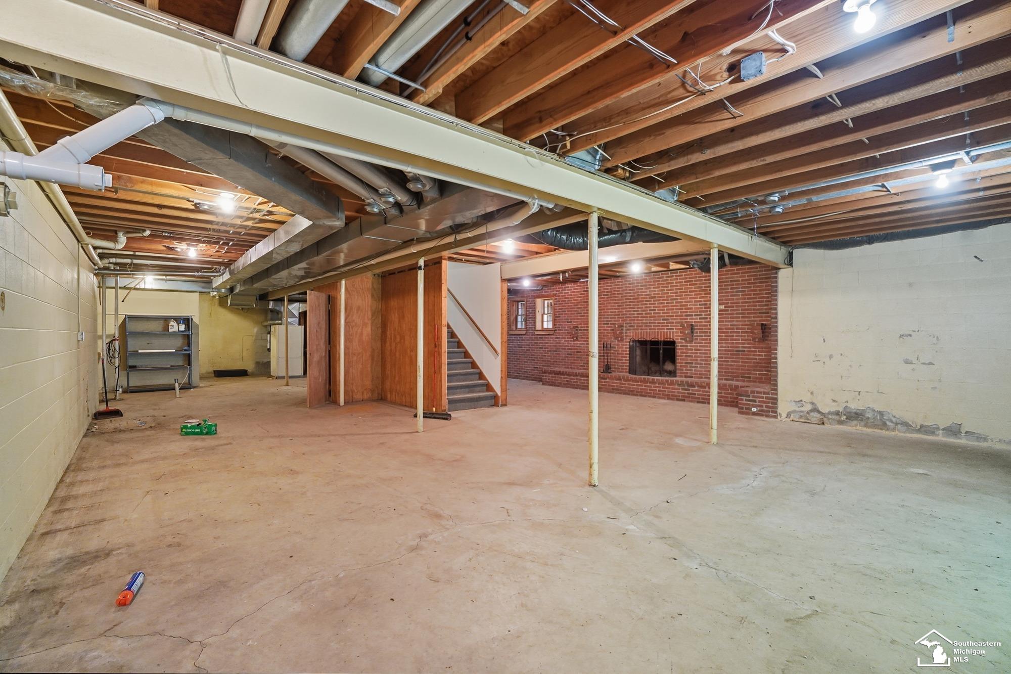 2200 Meanwell Rd Road