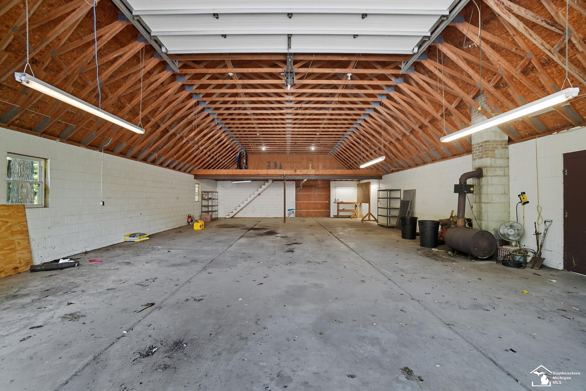 2200 Meanwell Rd Road