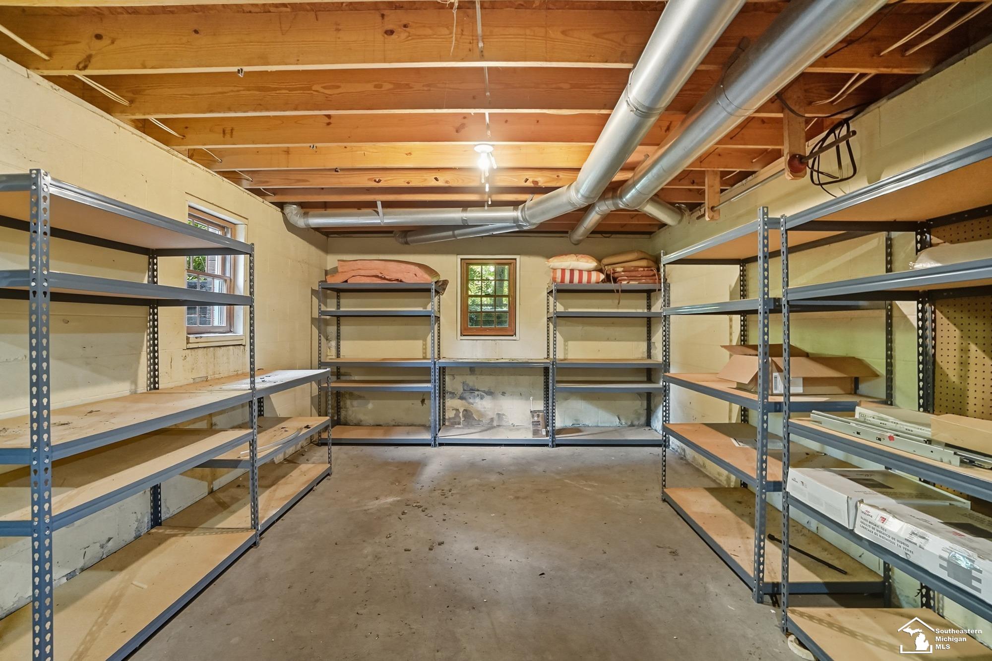 2200 Meanwell Rd Road