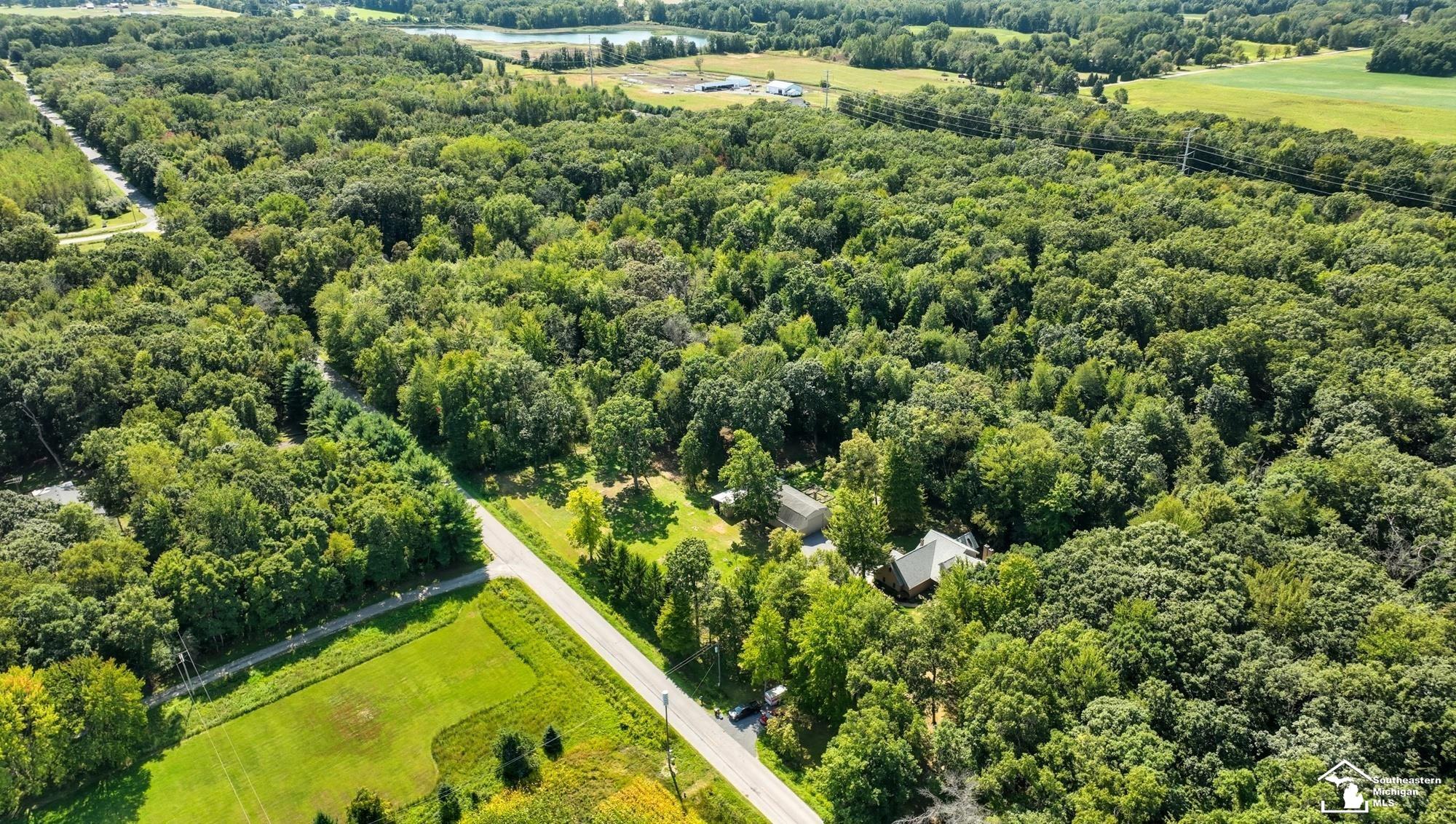 2200 Meanwell Rd Road