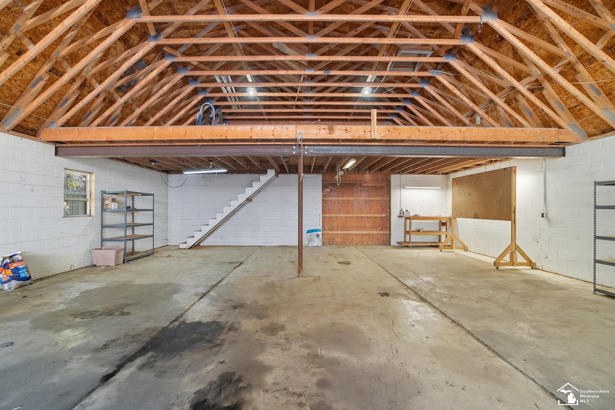 2200 Meanwell Rd Road
