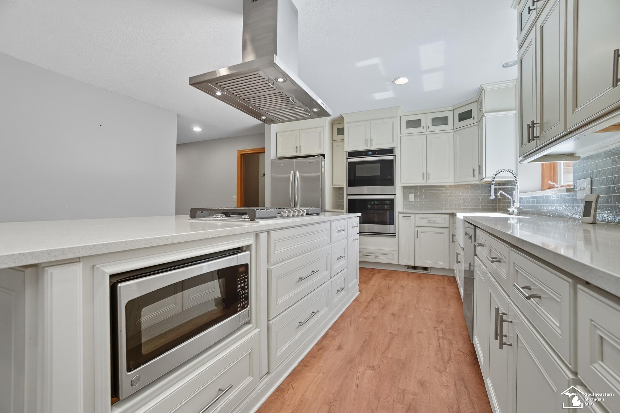 2200 Meanwell Rd Road
