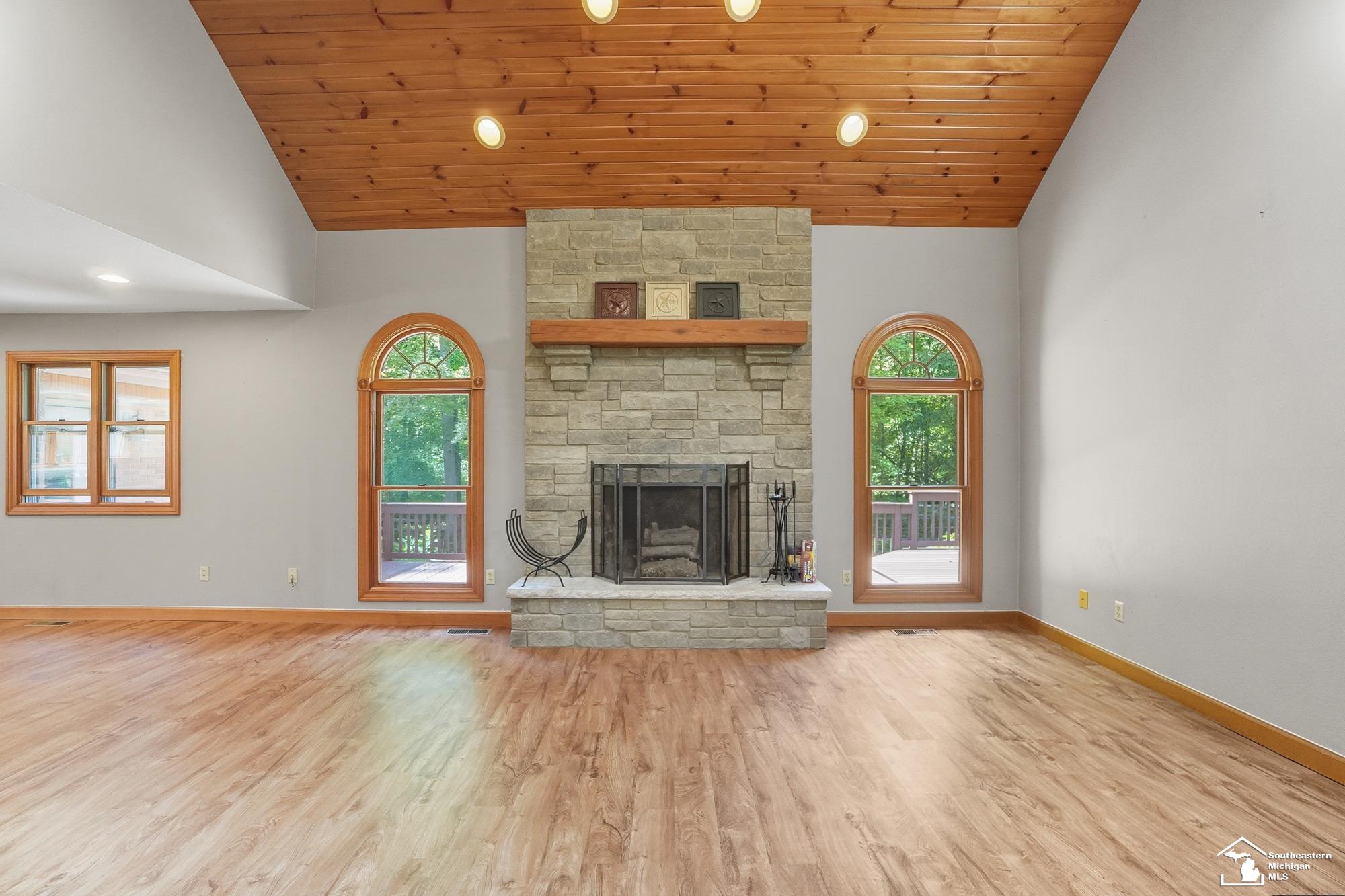 2200 Meanwell Rd Road