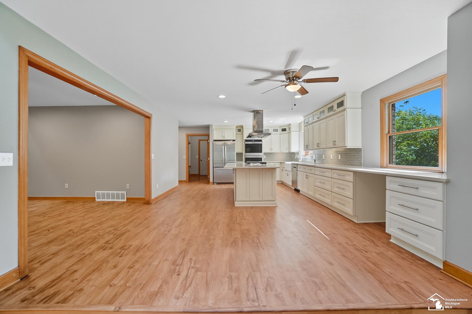 2200 Meanwell Rd Road