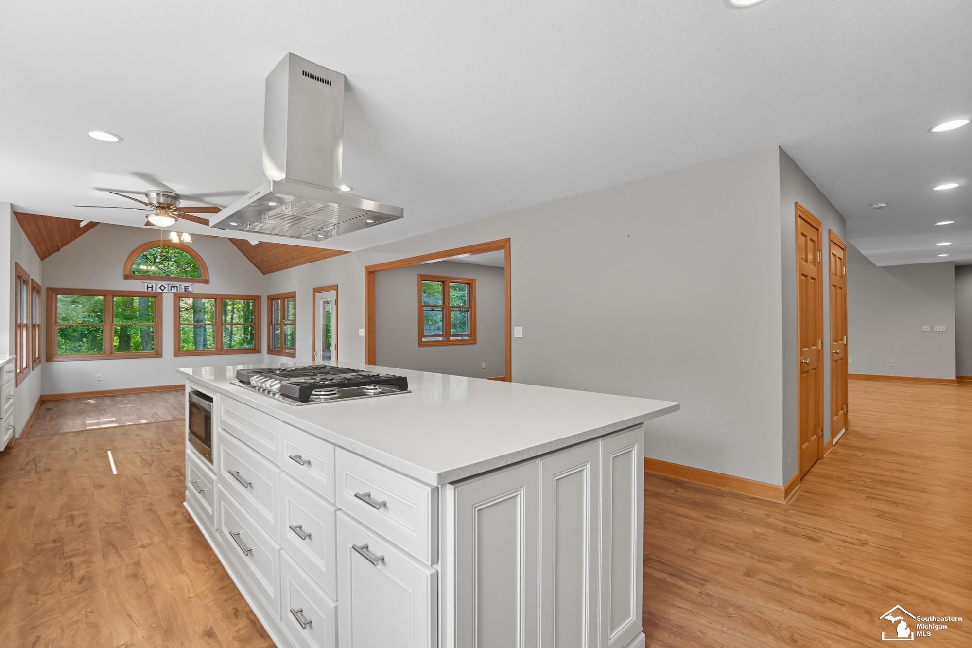 2200 Meanwell Rd Road
