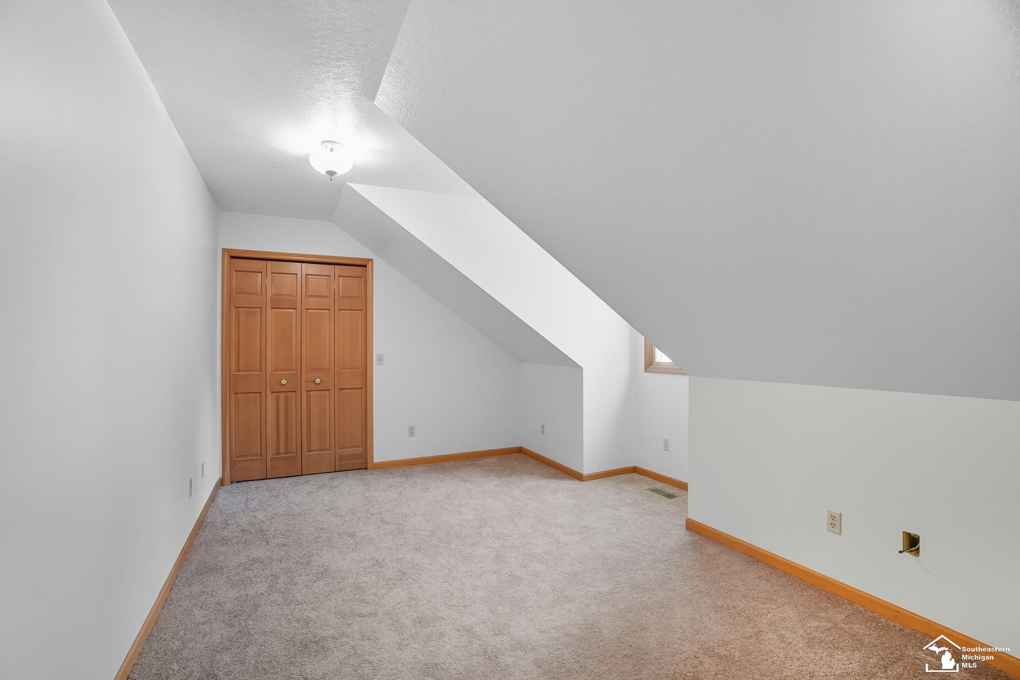 2200 Meanwell Rd Road