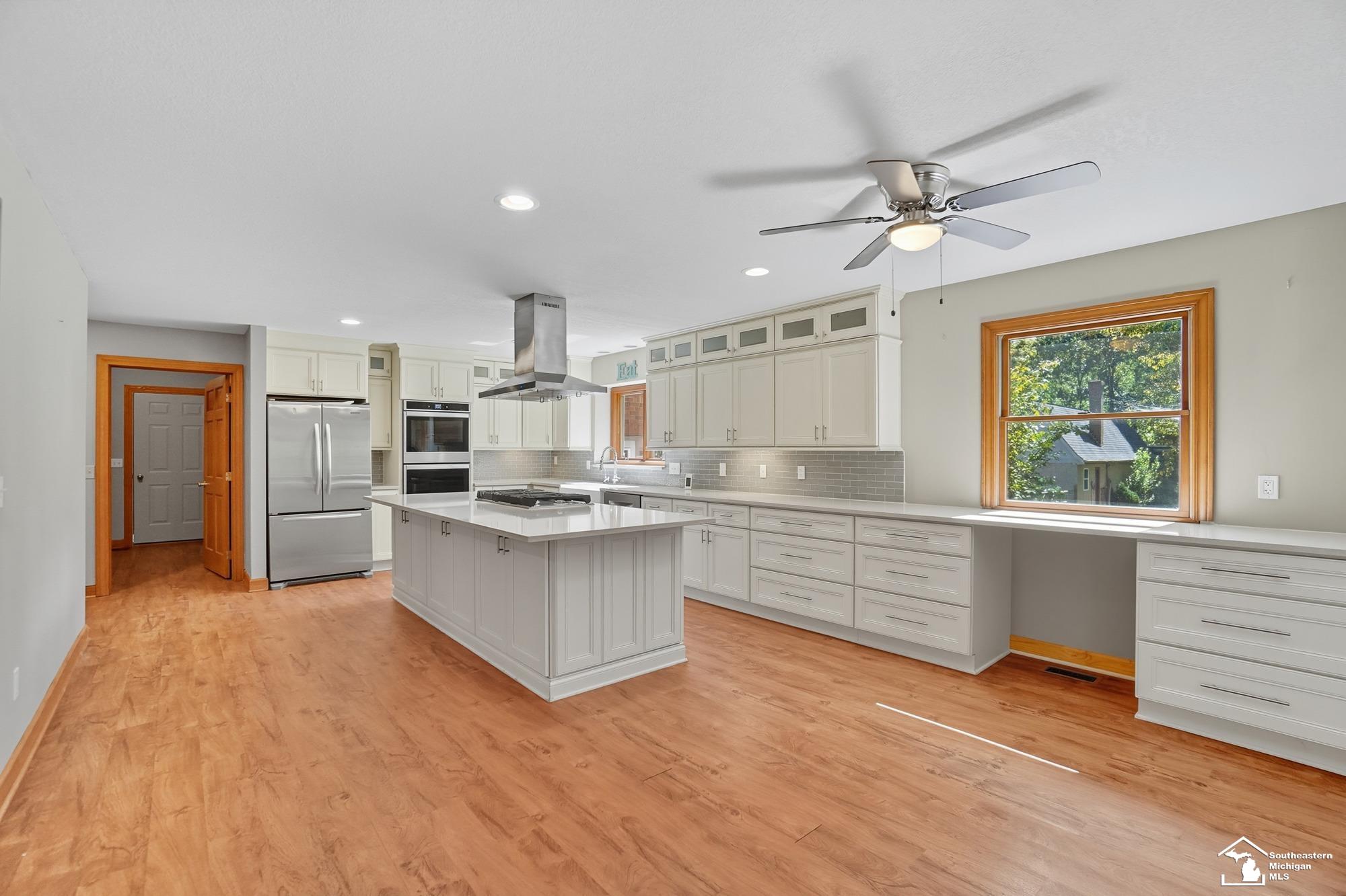 2200 Meanwell Rd Road