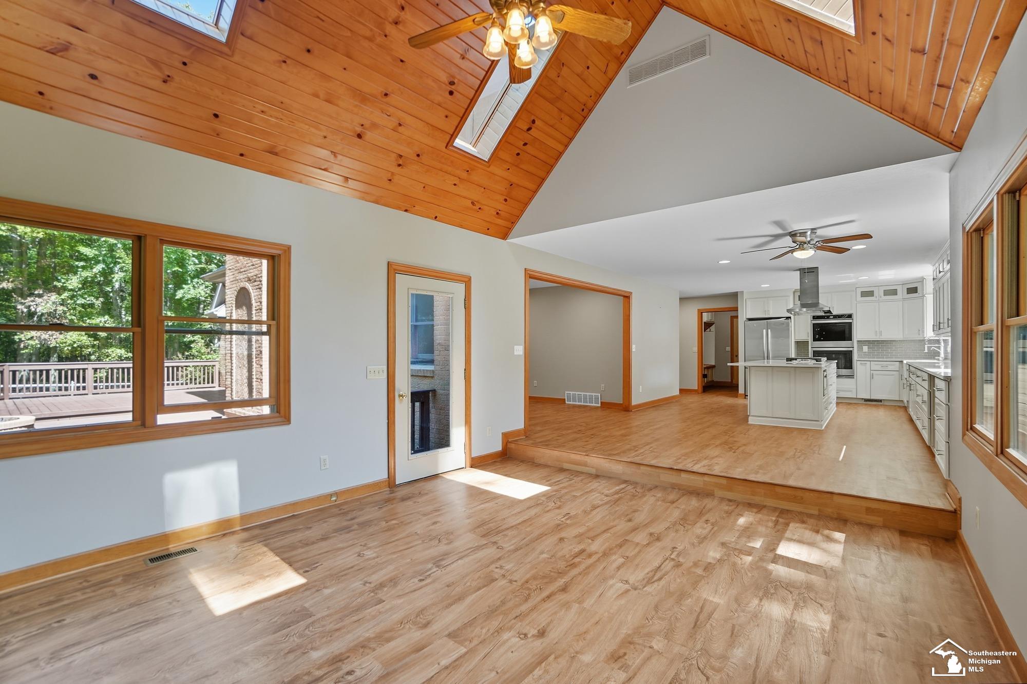 2200 Meanwell Rd Road
