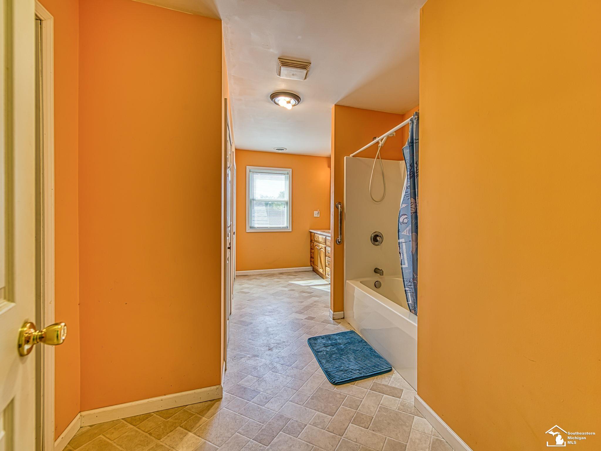 12294 Lakeshore Drive