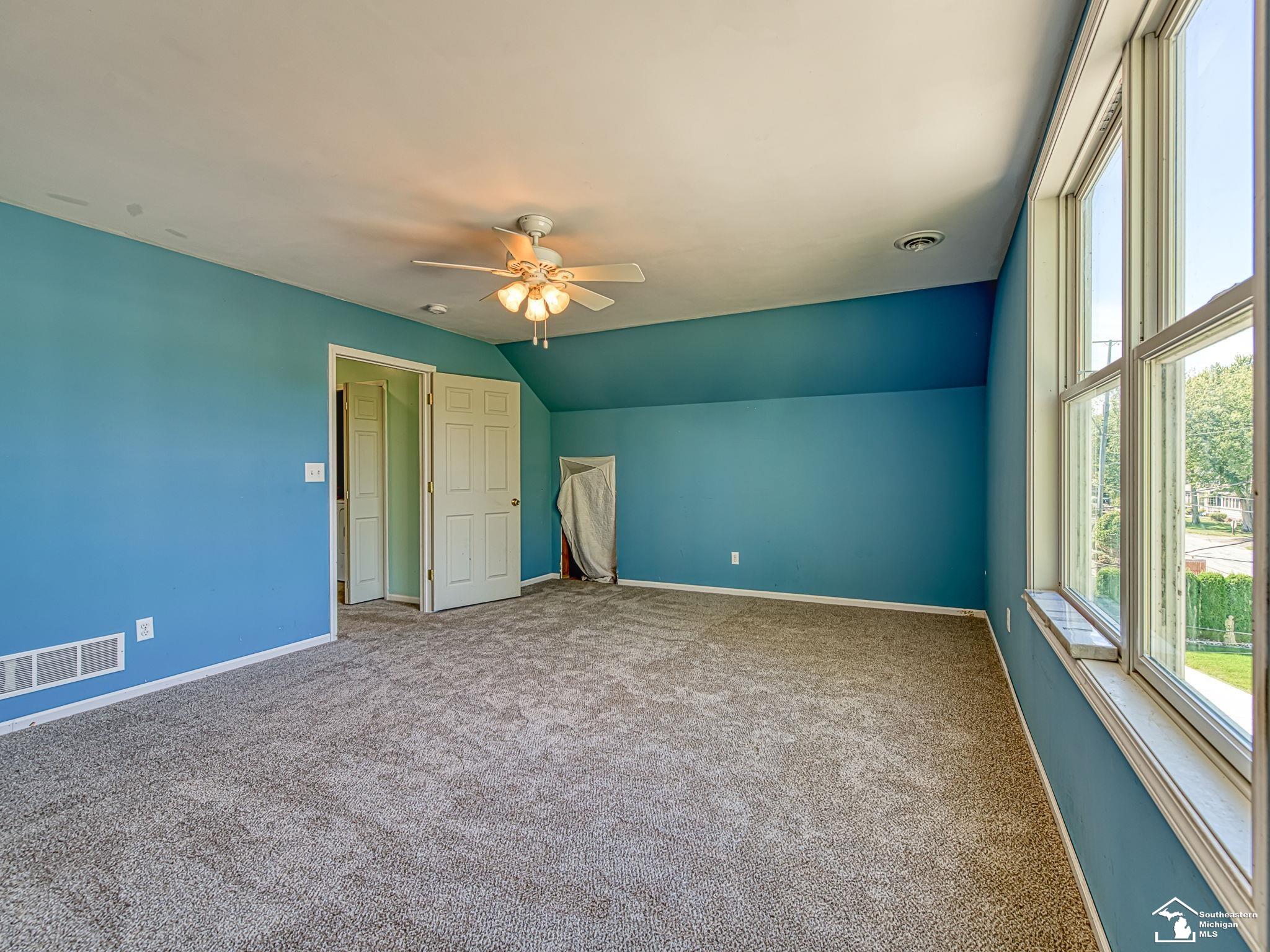 12294 Lakeshore Drive