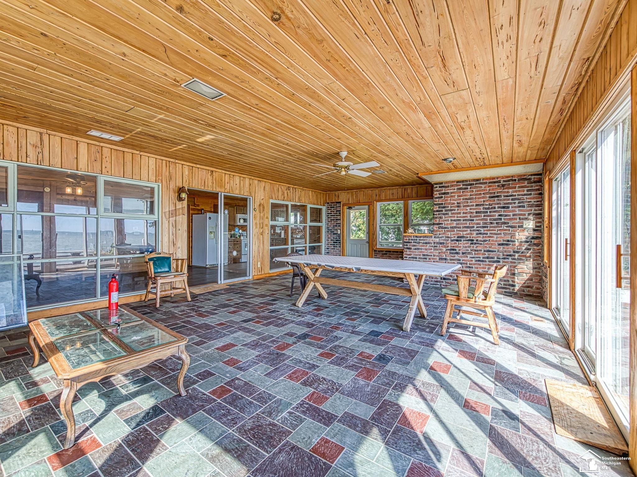 12294 Lakeshore Drive