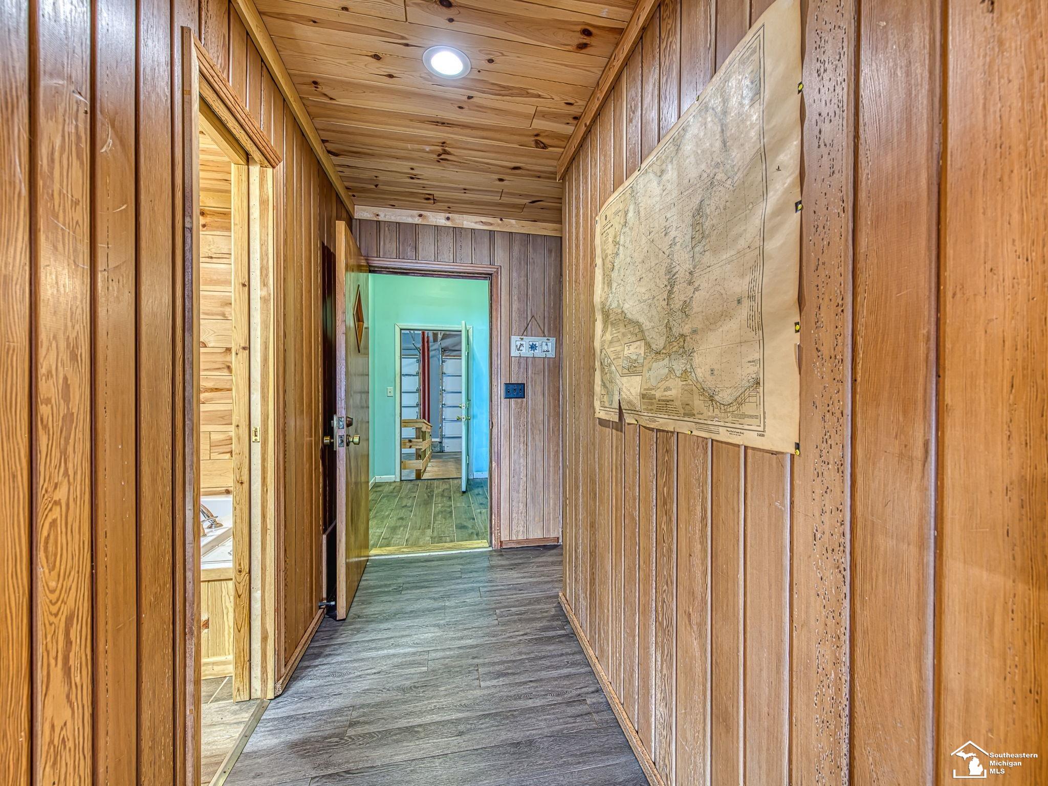 12294 Lakeshore Drive