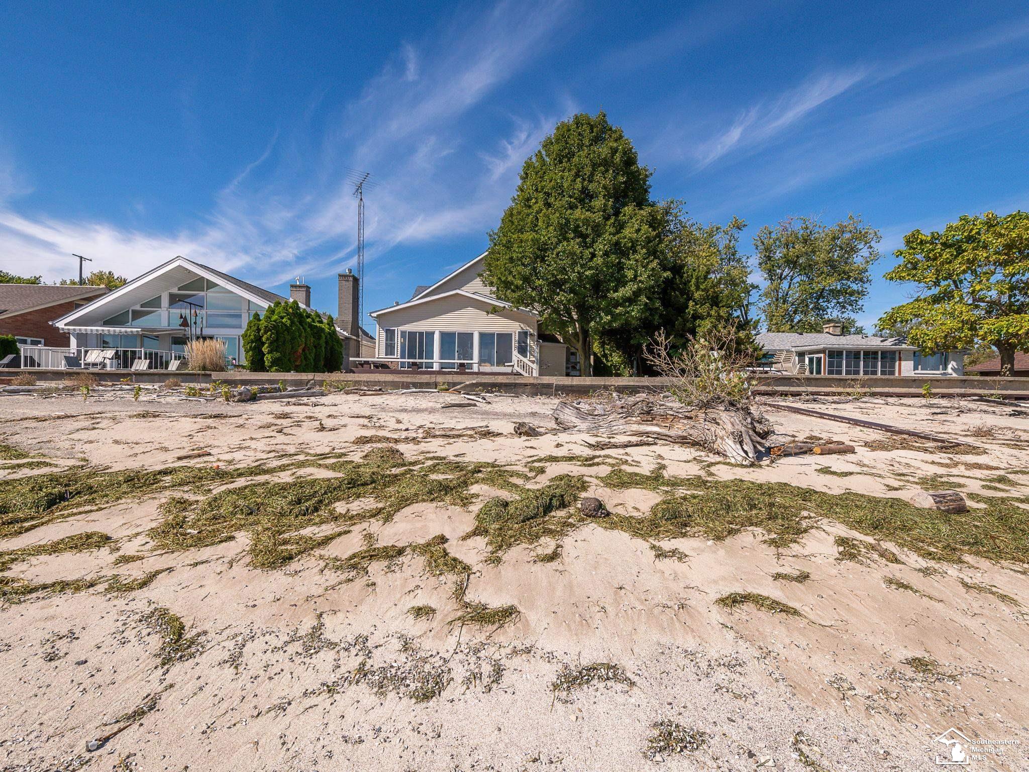 12294 Lakeshore Drive