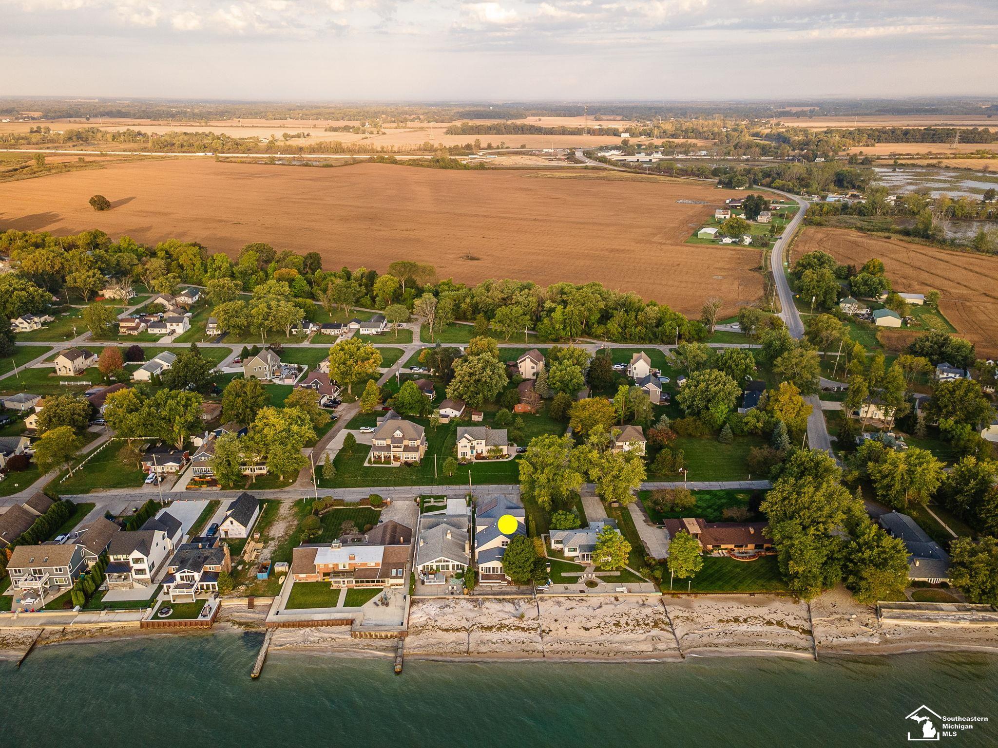 12294 Lakeshore Drive