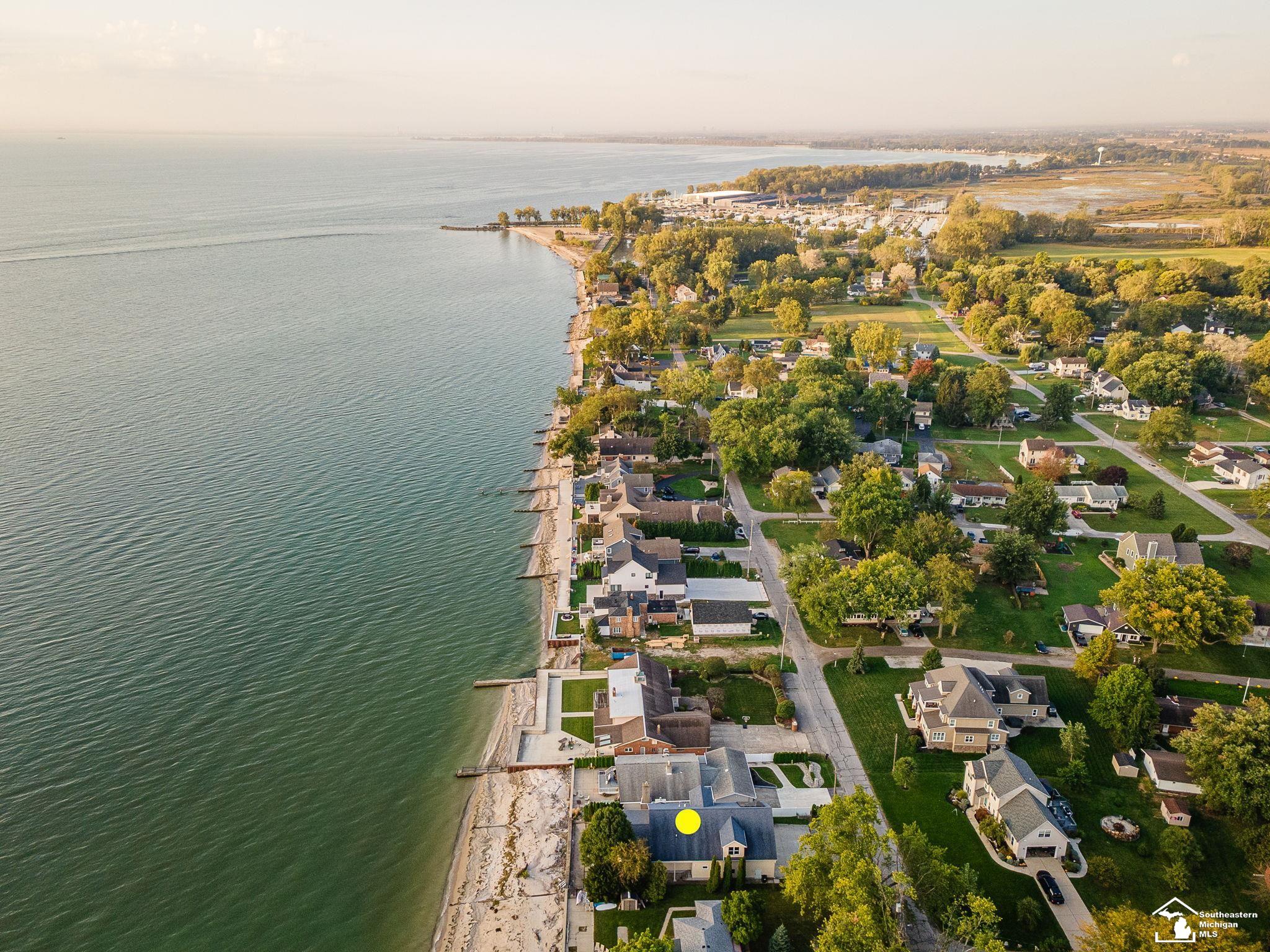 12294 Lakeshore Drive