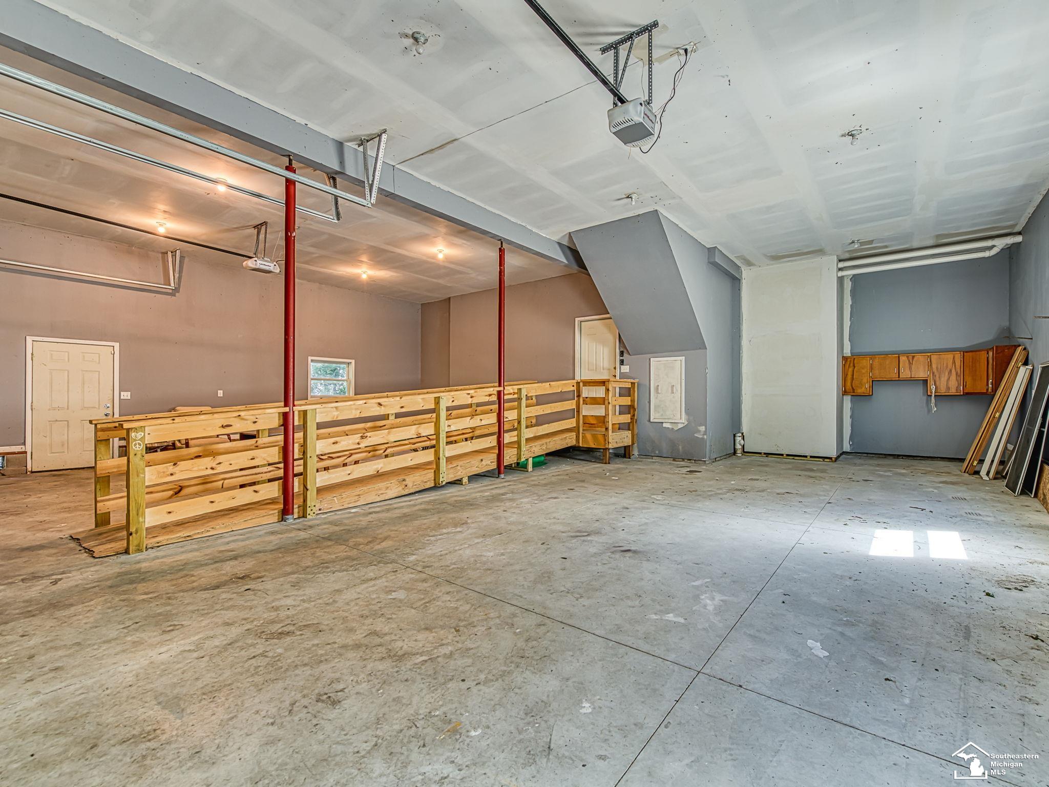 12294 Lakeshore Drive