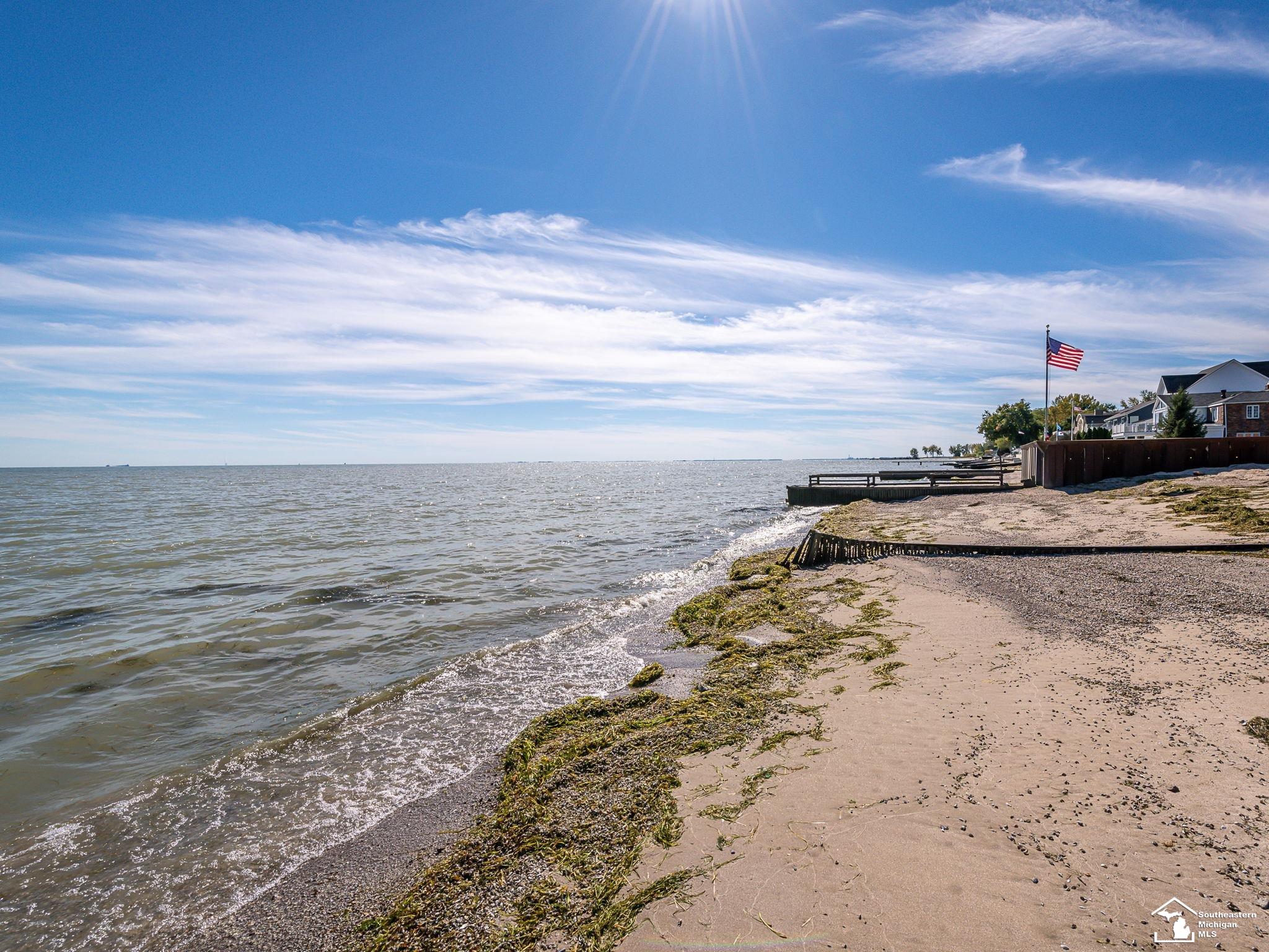 12294 Lakeshore Drive