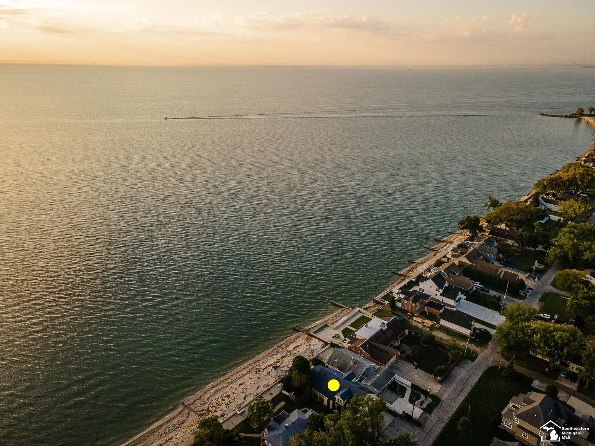 12294 Lakeshore Drive