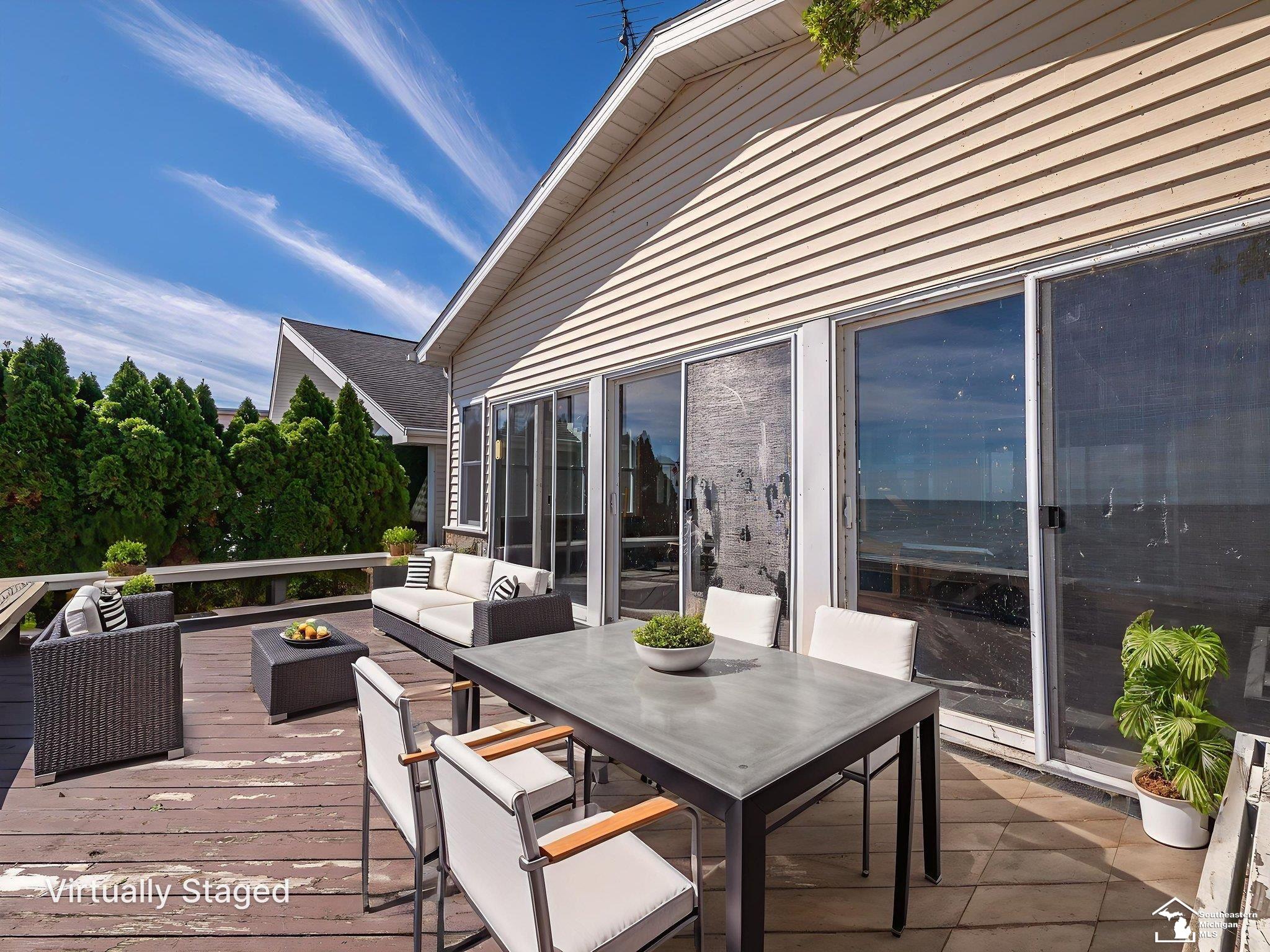 12294 Lakeshore Drive
